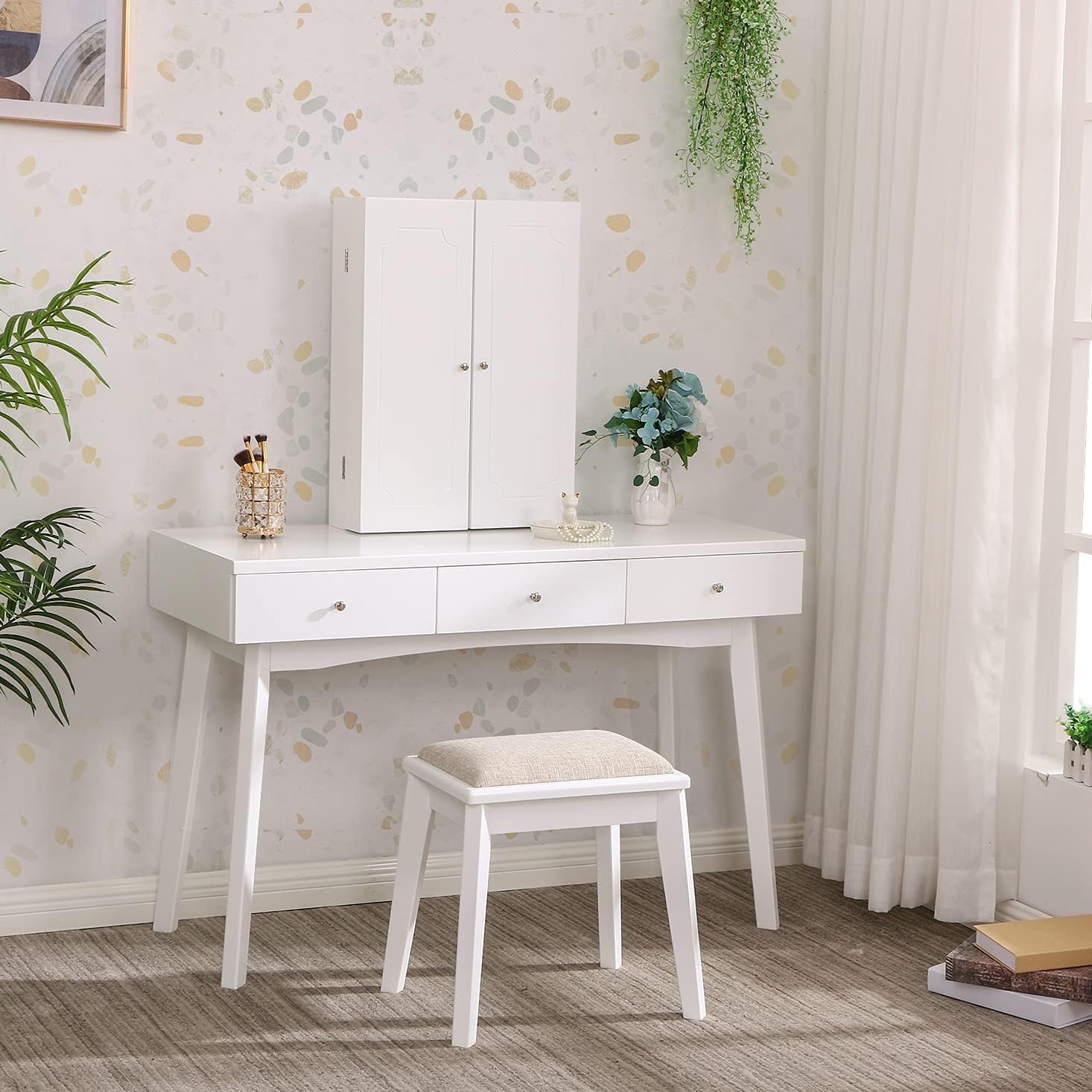 BEWISHOME Large Makeup Vanity with Mirror, Vanity Desk with Cushioned Stool, Storage Cabinet, 3 Drawers White Vanity Table 39 Inch Dressing Table FST05M