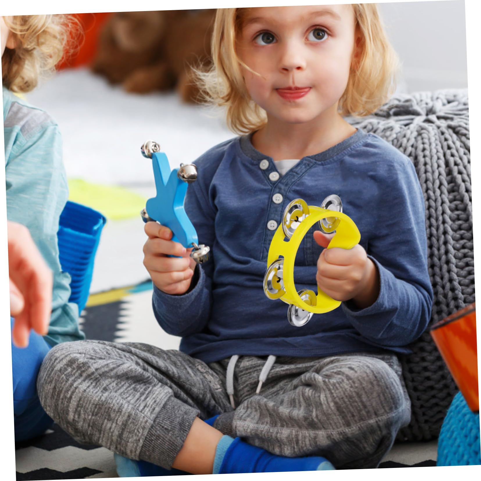 Set di 7 Tamburelli a Mano in Plastica per Bambini | Campanelli a Mano, Piccoli Strumenti a Percussione, Giocattoli Musicali per Ragazzo Ragazza