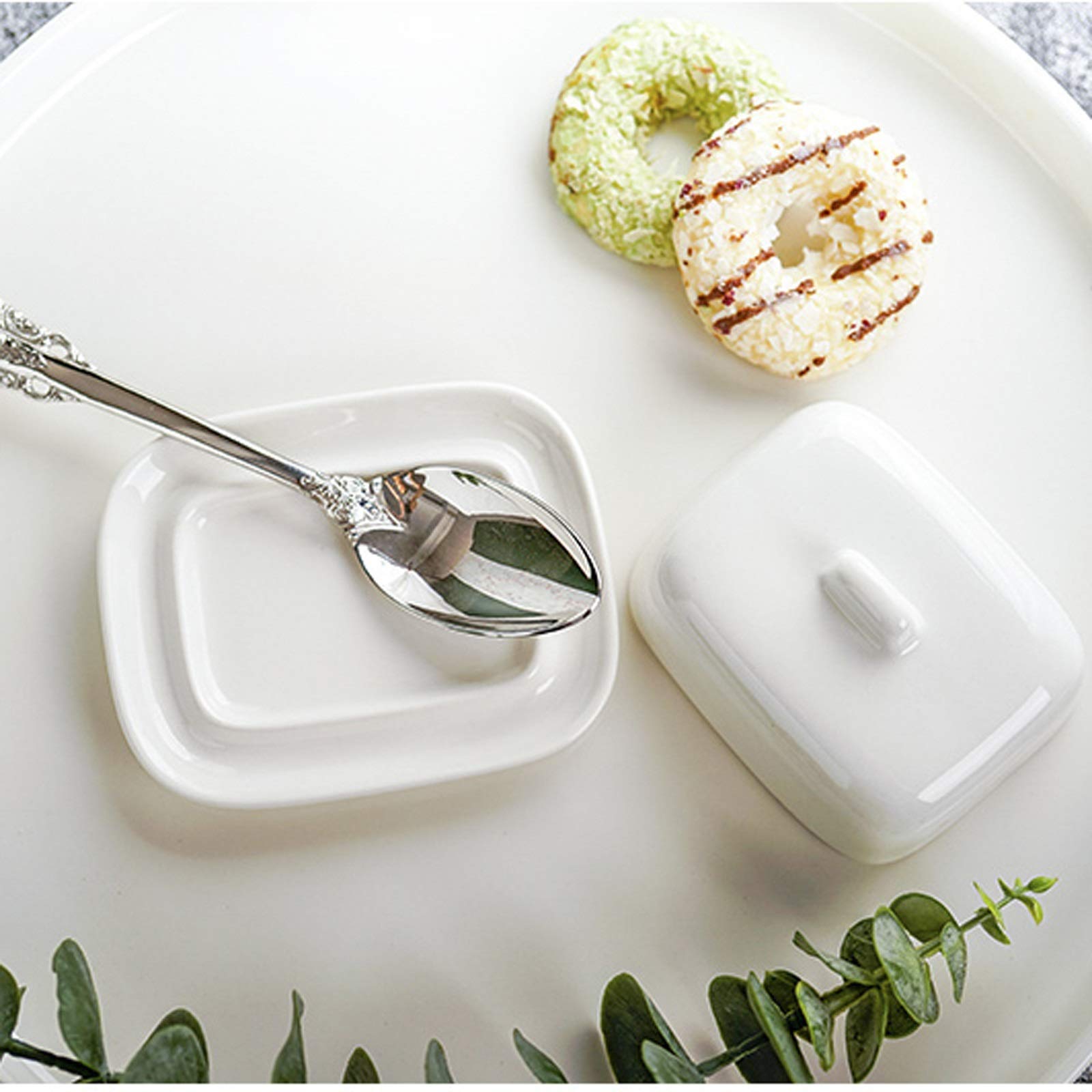 Beurrier Dossier de beurre blanc avec couvercle de beurre carré pour le lave-vaisselle et le four à micro-ondes Plat de beurre avec un couteau à beurre Set Hôtel Vaisselle de l'Ouest Beurriers