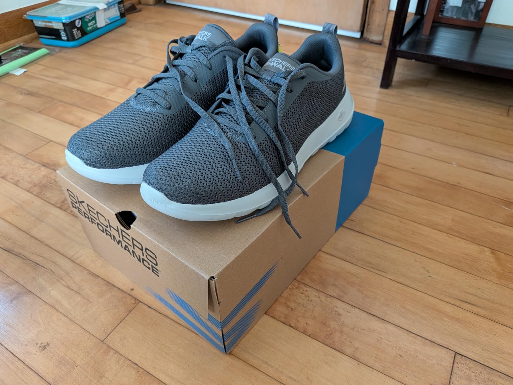 skechers go walk max men performance shoe