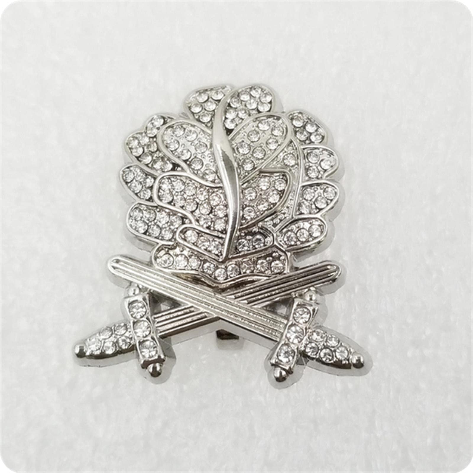 WLTY German Medal Oak Leaf double Swords Diamonds Knights badge brooch