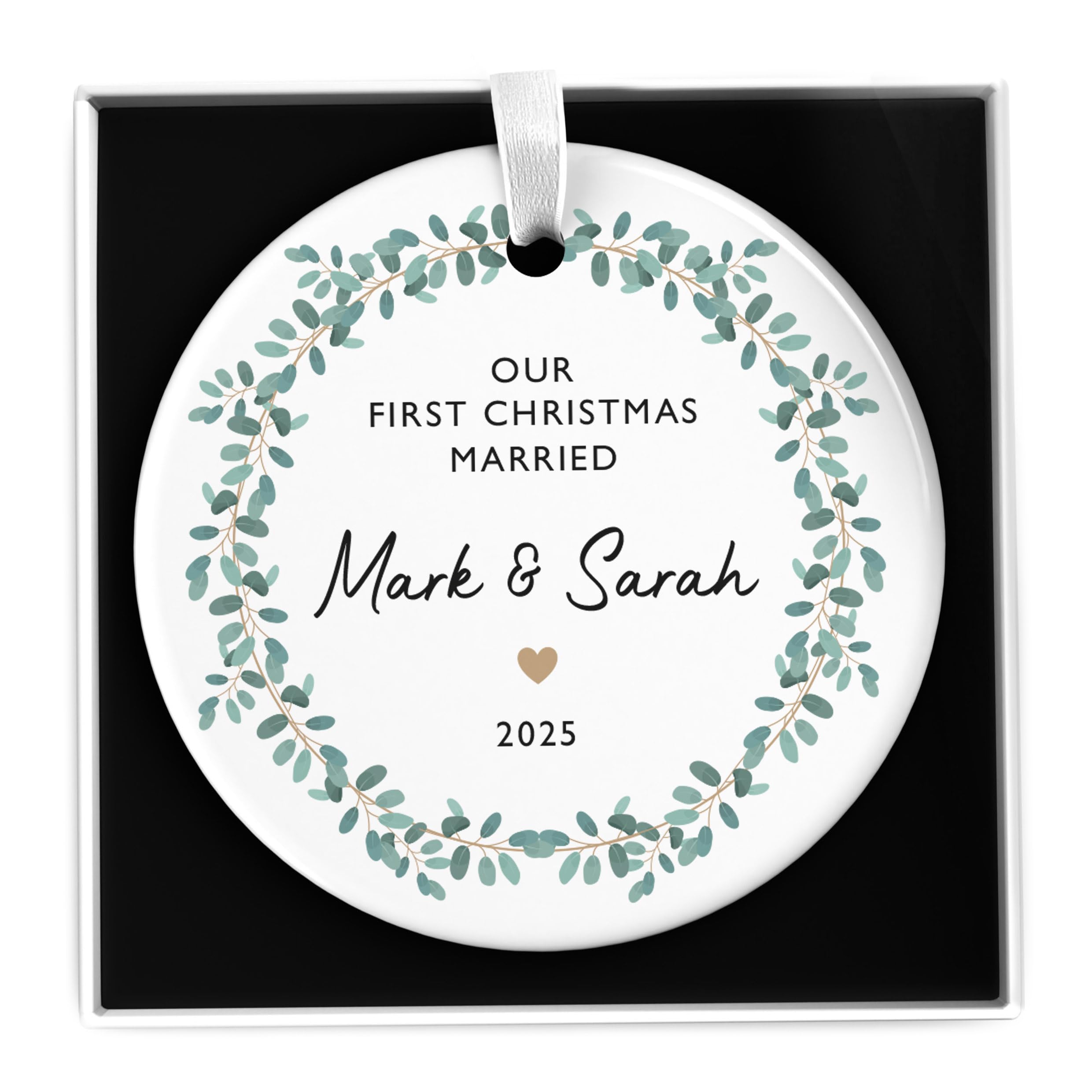 First Christmas Married 2025 Bauble, Personalised Newlywed Husband and Wife Ornament, 1st Xmas Ceramic Tree Decorations, New Mr and Mrs Ornament With Gift Box