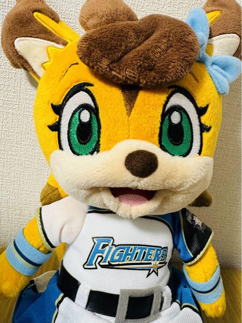 POLLY POLARIS ぬいぐるみ 大きめ　FIGHTERS おすわりぬいぐるみ（大） ポリー