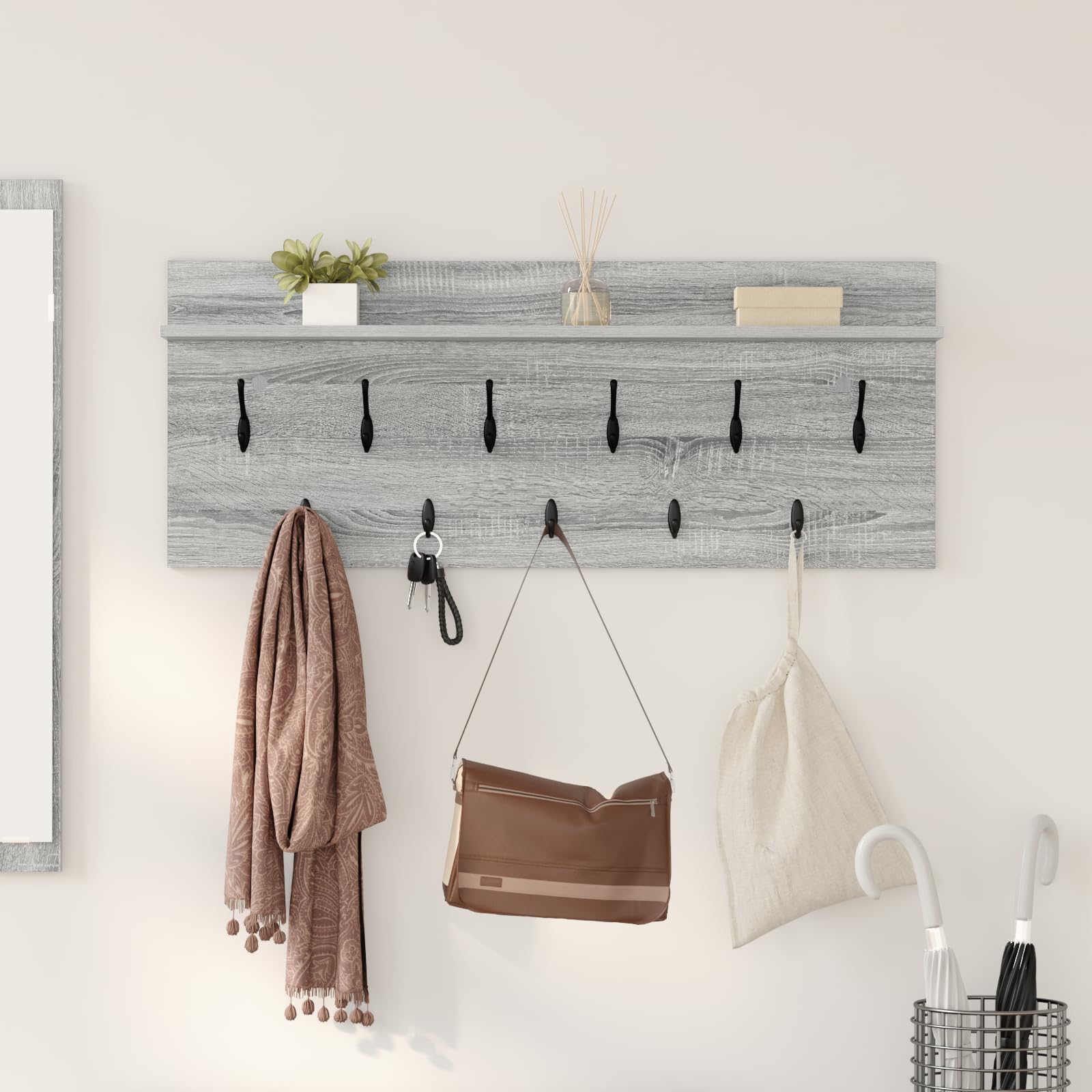 Porte-manteau mural avec plusieurs crochets et tablette de rangement supérieure en bois