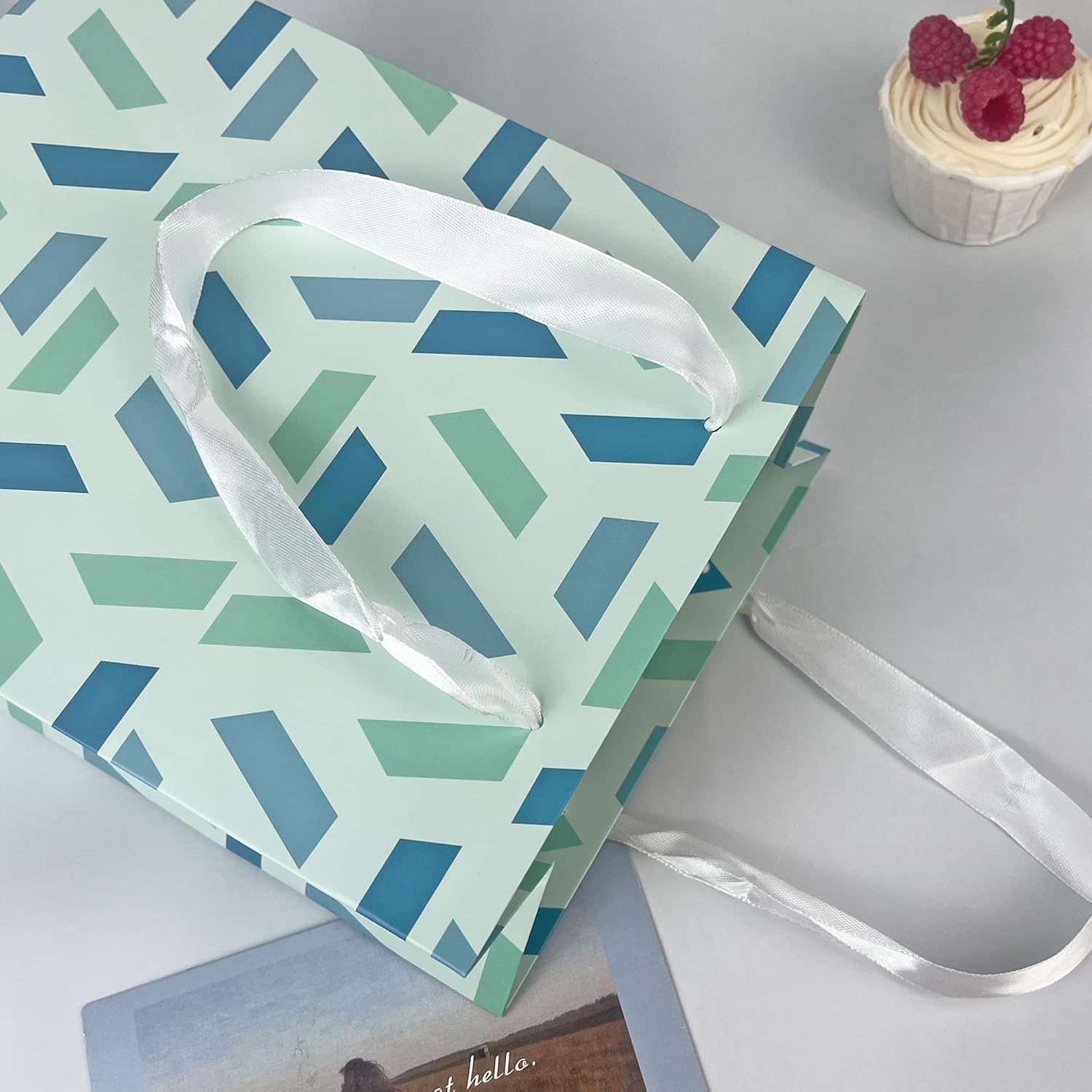 MUMULULU 10 Pack Gift Bags Assorted Sizes Paper Gift Bags with Handle and Tissue Paper for Birthday Party Baby Shower Wedding Holiday Presents - Image 4