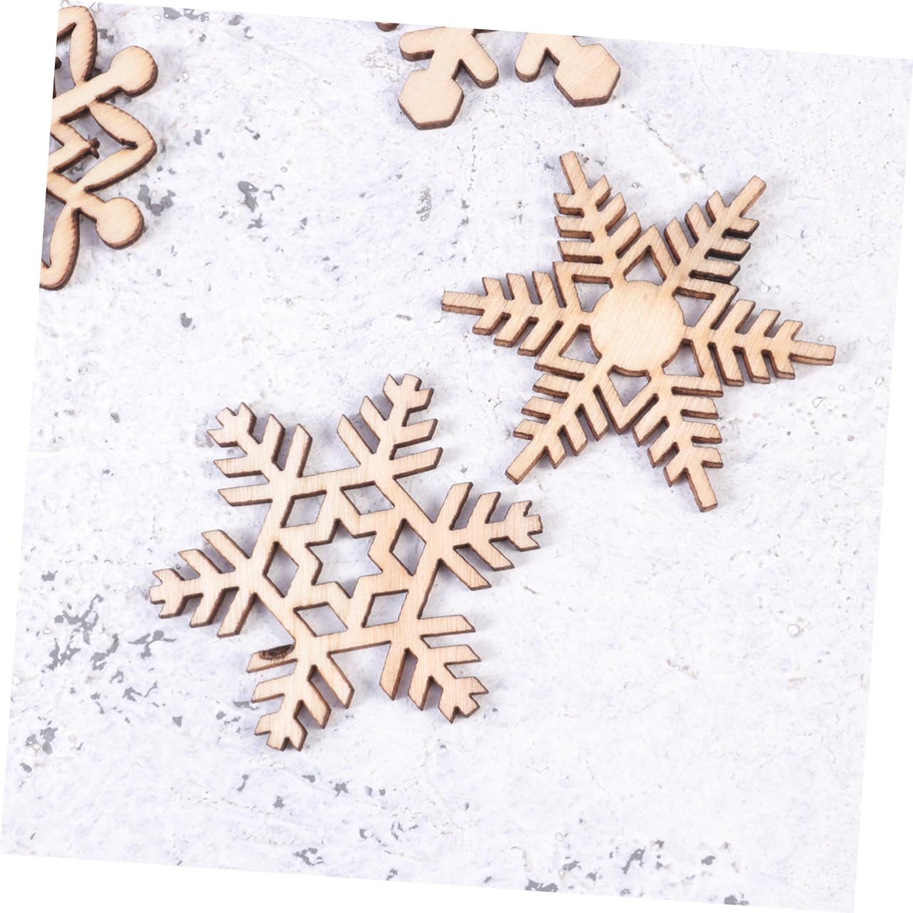 Lurrose 3 Sets Weihnachts-schneeflocken-ornament Weihnachtsbaum-hängeornament Schneeflockenscheibe Zum Aufhängen Weihnachtsparty-hängeornament 80 Stück * 3