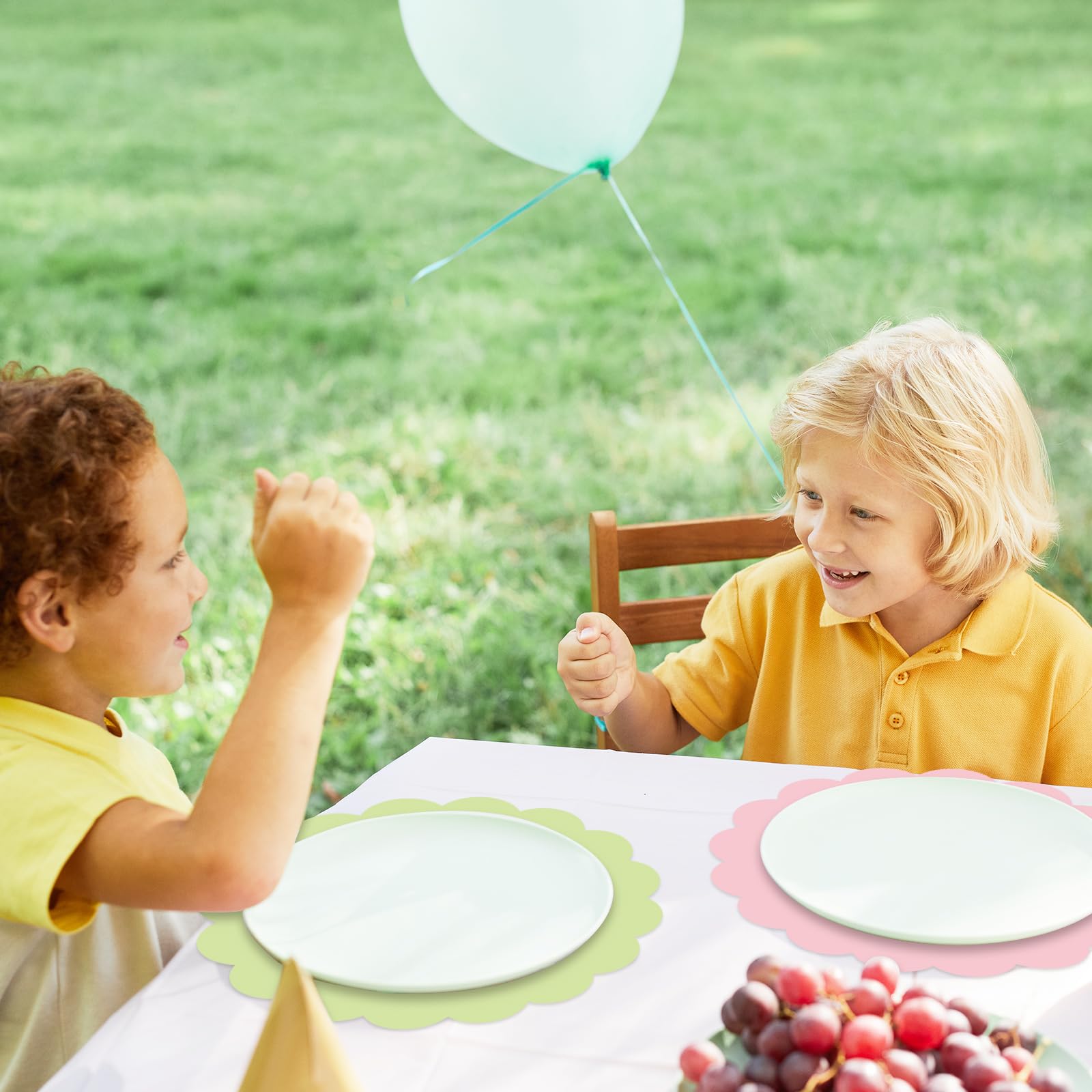 FYSUIMU 60 Stück pastellfarbene Platzsets aus Papier, gewellt, 34,9 cm, bunt, Einweg-Tischsets für Geburtstag, Hochzeit, Party, Abendessen, Tischset