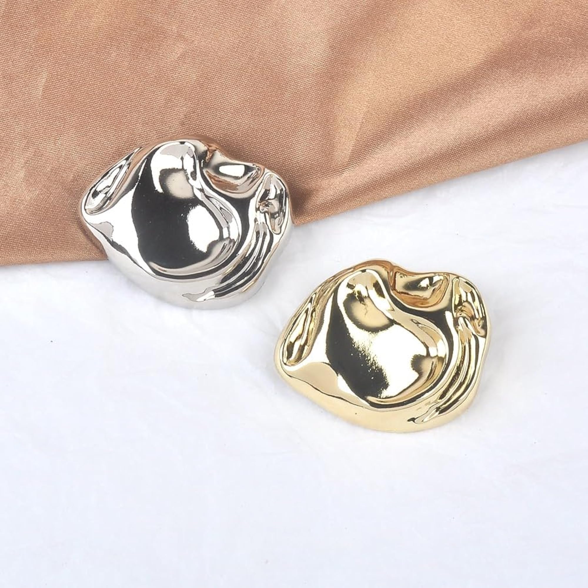 Special Shaped Decorative Brooch Pin for Jackets & Coats