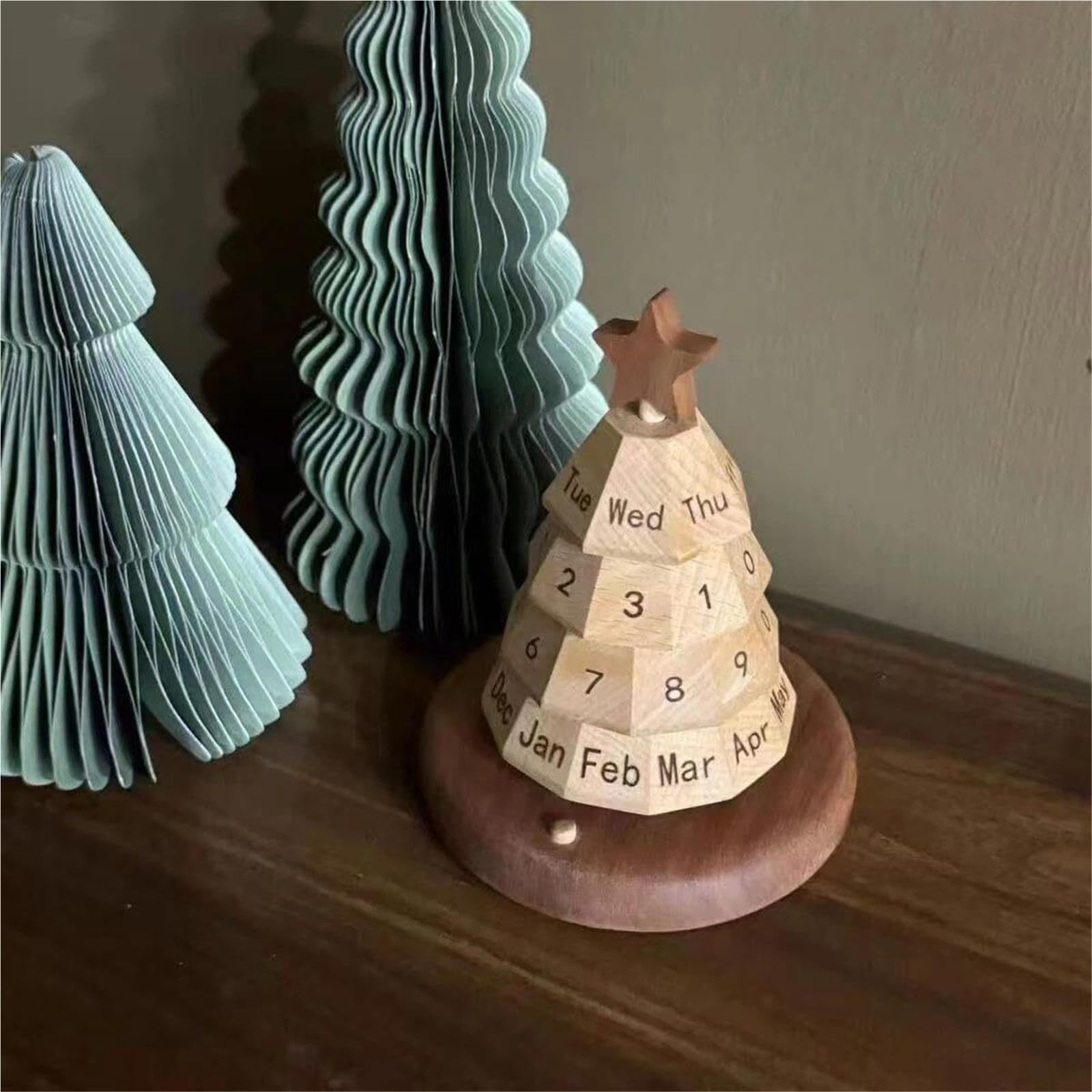 Inspirierender Tischkalender Weihnachtsbaum-Kalender: Stilvolles, kreatives Deko-Element for den Schreibtisch im Homeoffice Geschenke für Kollegen