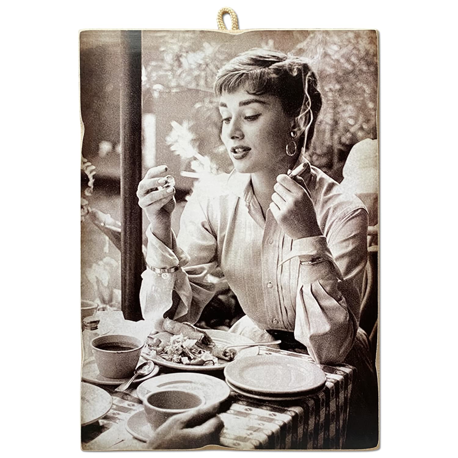 KUSTOM ART Cuadro De Estilo Vintage Serie Actores & Café Audrey Hepburn De La Película Desayuno Por Tiffany (1961) Impresión En Madera 18 X 25 Cm