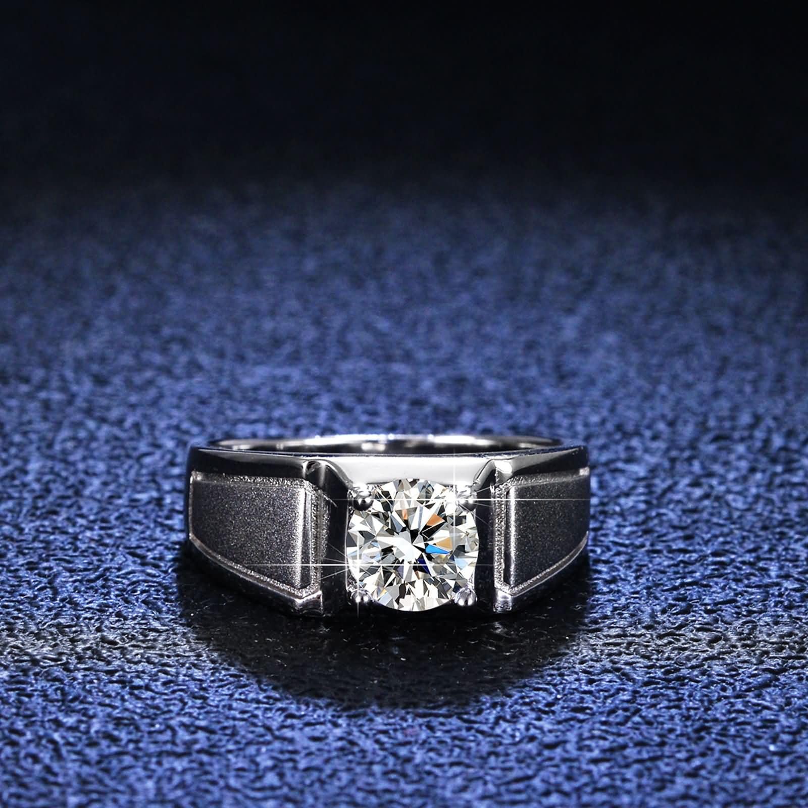 Anillo de oro blanco para hombre, oro blanco de 9 quilates, 14 quilates, 18 quilates, 4 puntas, solitario redondo con moissanita de 1 quilate