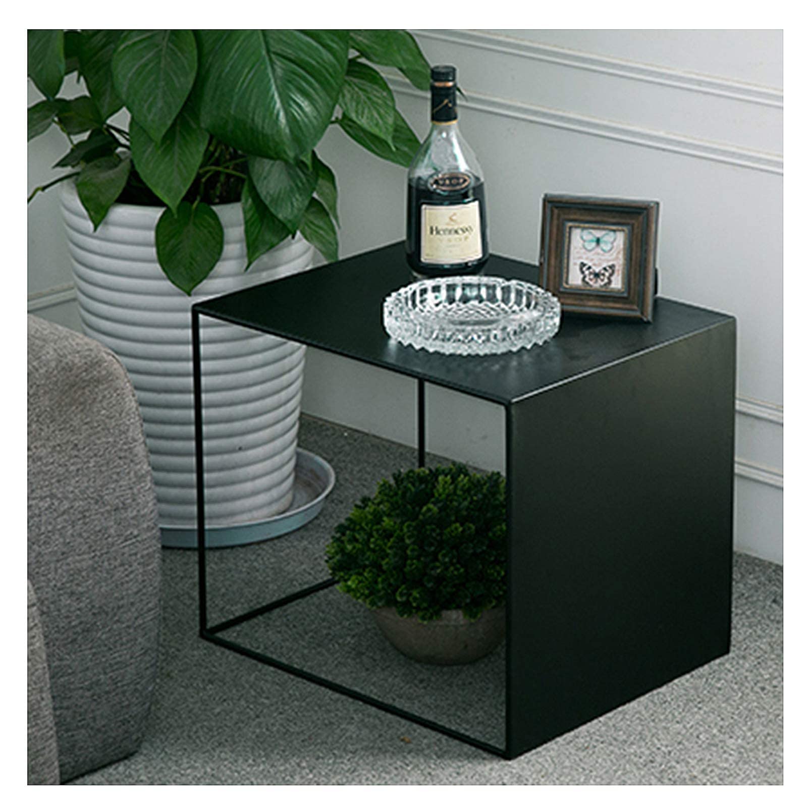 Table basse ronde en fer forgé noir, bout de canapé moderne pour salon moderne