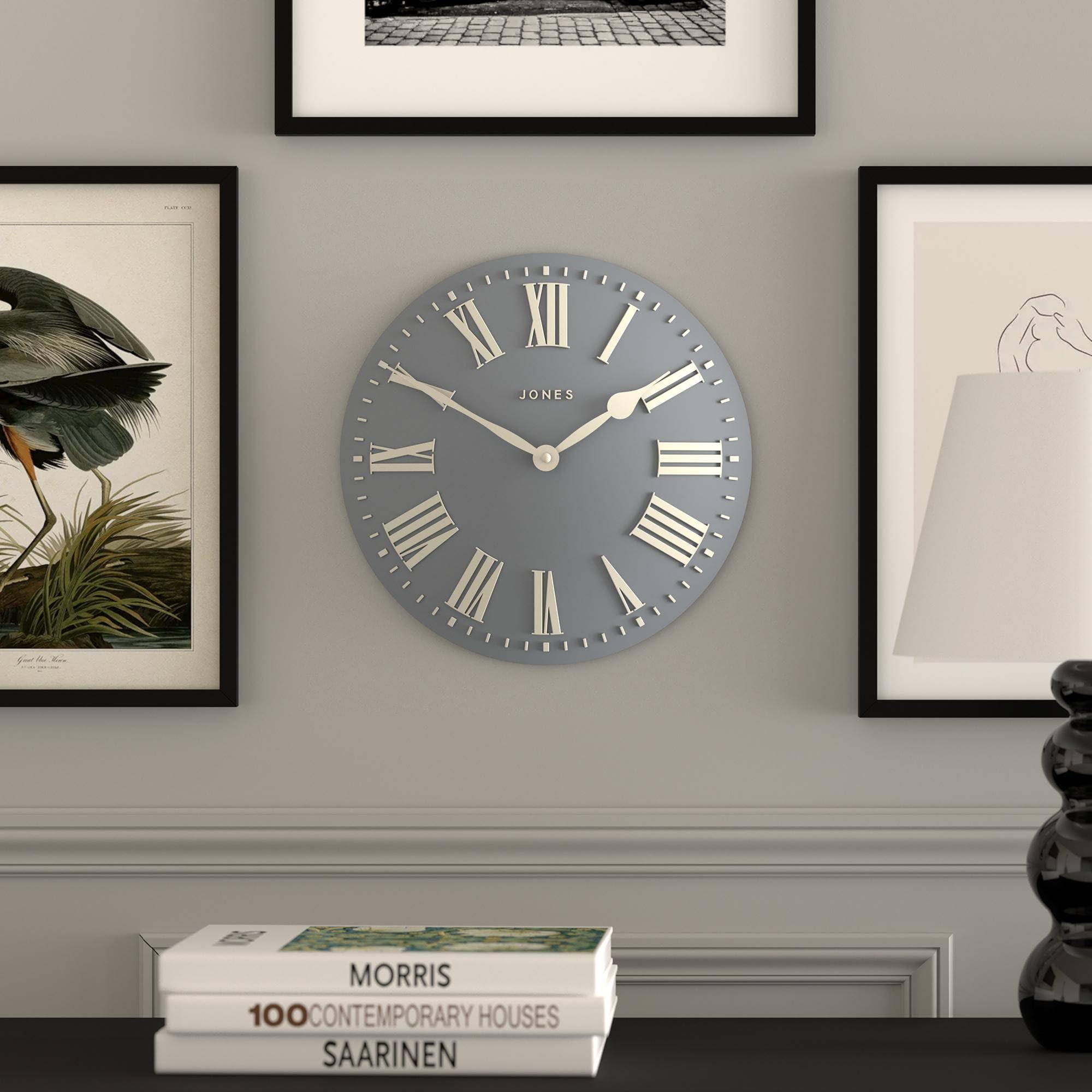 JONES CLOCKS® Strand Reloj de Pared | Reloj Convexo clásico Moderno | 30cm | Armada Francesa | Números Romanos | Ideal para la Cocina, el salón, la Oficina o el Dormitorio