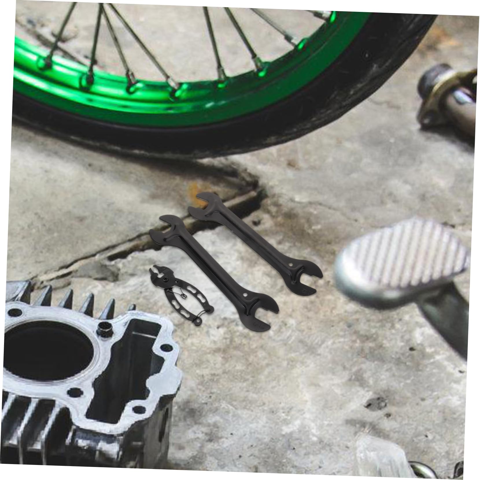 Fahrrad Reparaturset mit Speichenschlüssel aus Sinterkarbidstahl und Kunststoff Kompakt für Unterwegs und Outdoor Reparaturen