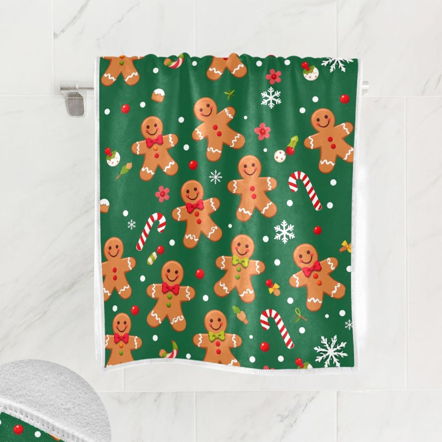 Christmas Gingerbread Man Towel 16x30 Inch Soft Absorbent Winter Snowflake Candy Cane Poinsettia Green Xmas Fingertip Hand Towels Decoration for Face Spa Bath Gym Kitchen