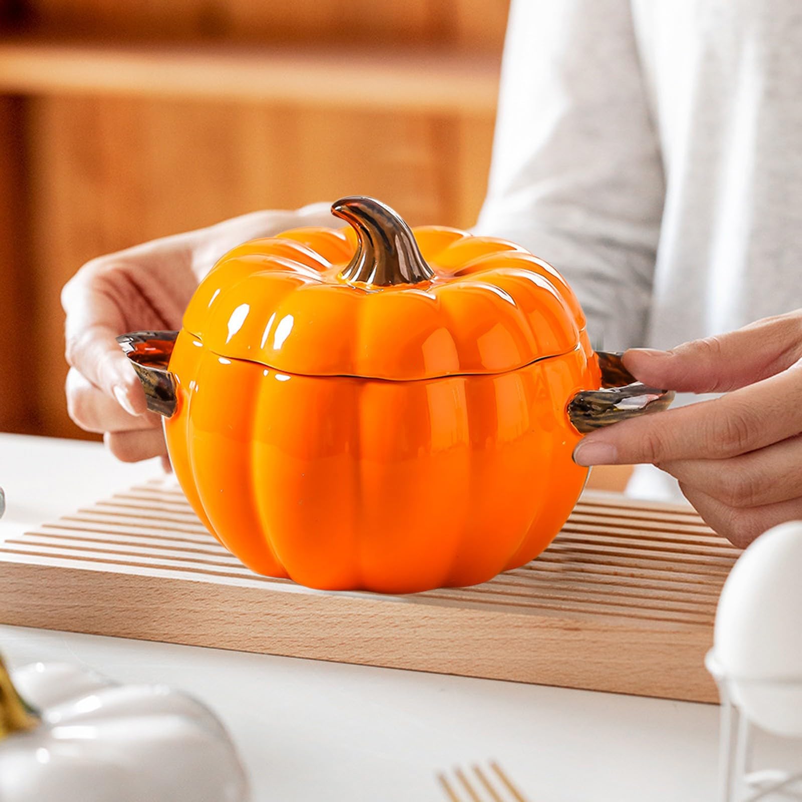Kürbis Kasserolle aus Keramik mit Deckel, antihaft Porzellan Kochtopf, niedliches Design für Halloween Dekoration und Küchengebrauch(Orange)