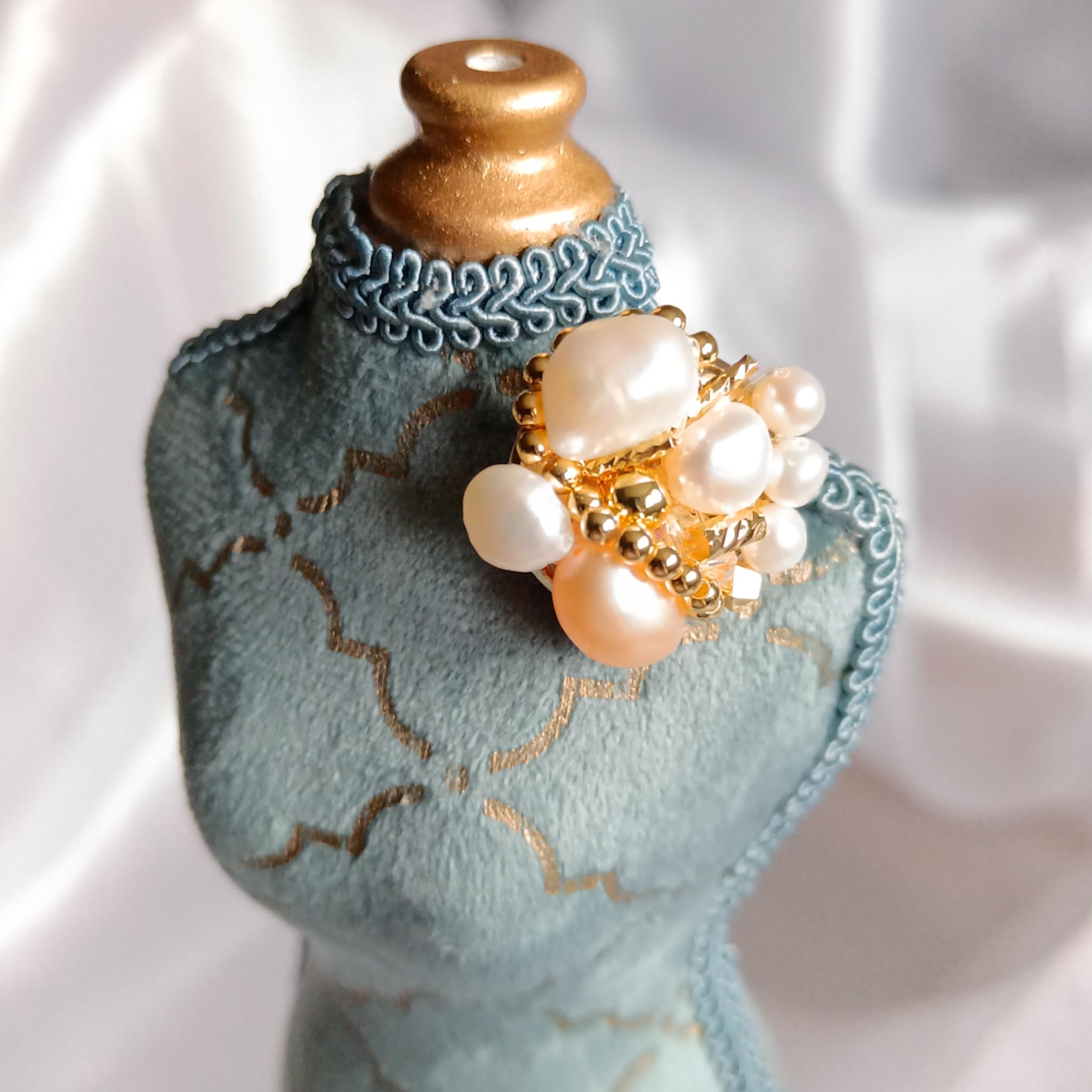 Broche Artisanale en Perles Baroques Authentiques - Élégance Naturelle et Luxe - Broche originale cadeau