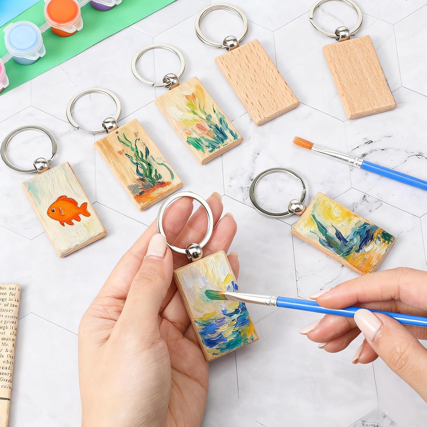 COMNICO 100 Pcs Wooden Keychain Blanks Bulk, Unfinished Laser Engraving Rectangle Keychain Blanks Wood Sign Ring Tag for DIY Gift Crafts Supplies Pet Tags