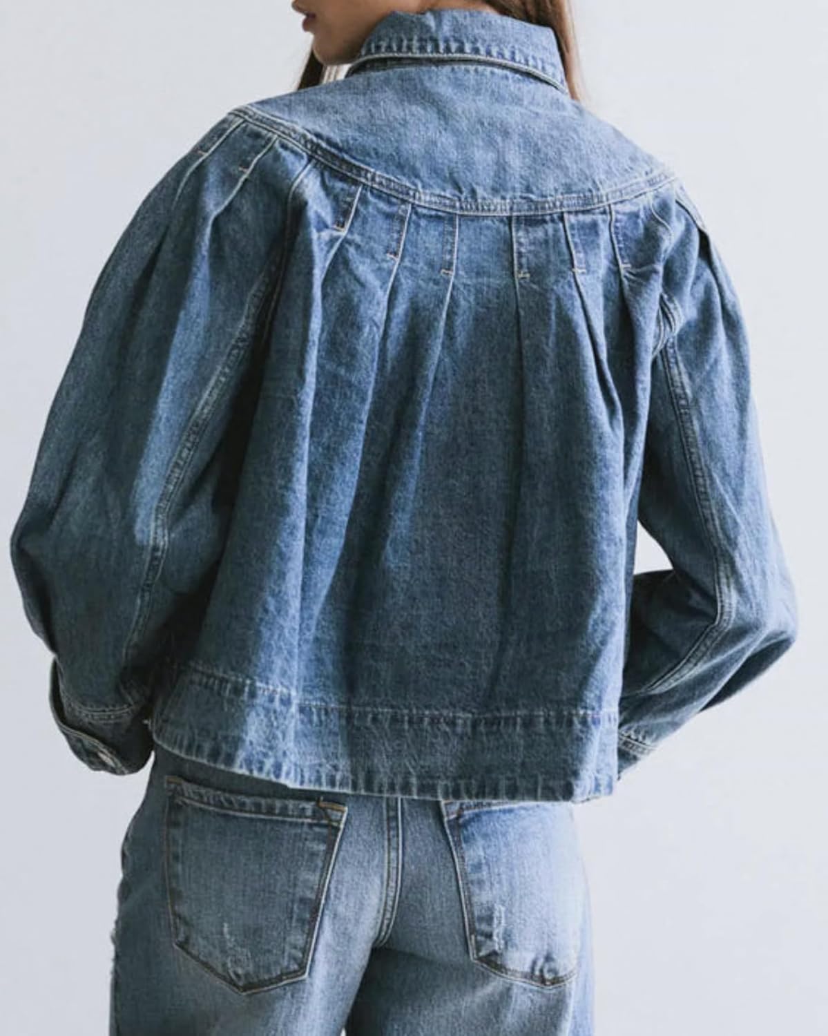 Womens Cropped Denim Jacket Long Sleeve Collared Button Down Pleated Jean Jckets with Pockets - Image 5