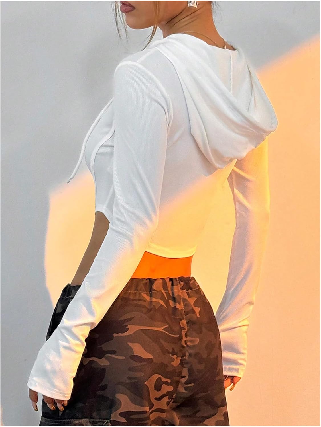 GORGLITTER Women's Zip Up Cropped Hoodie Y2K Long Sleeve Hooded Sweatshirt Crop Tops Fall Outfits - Image 2