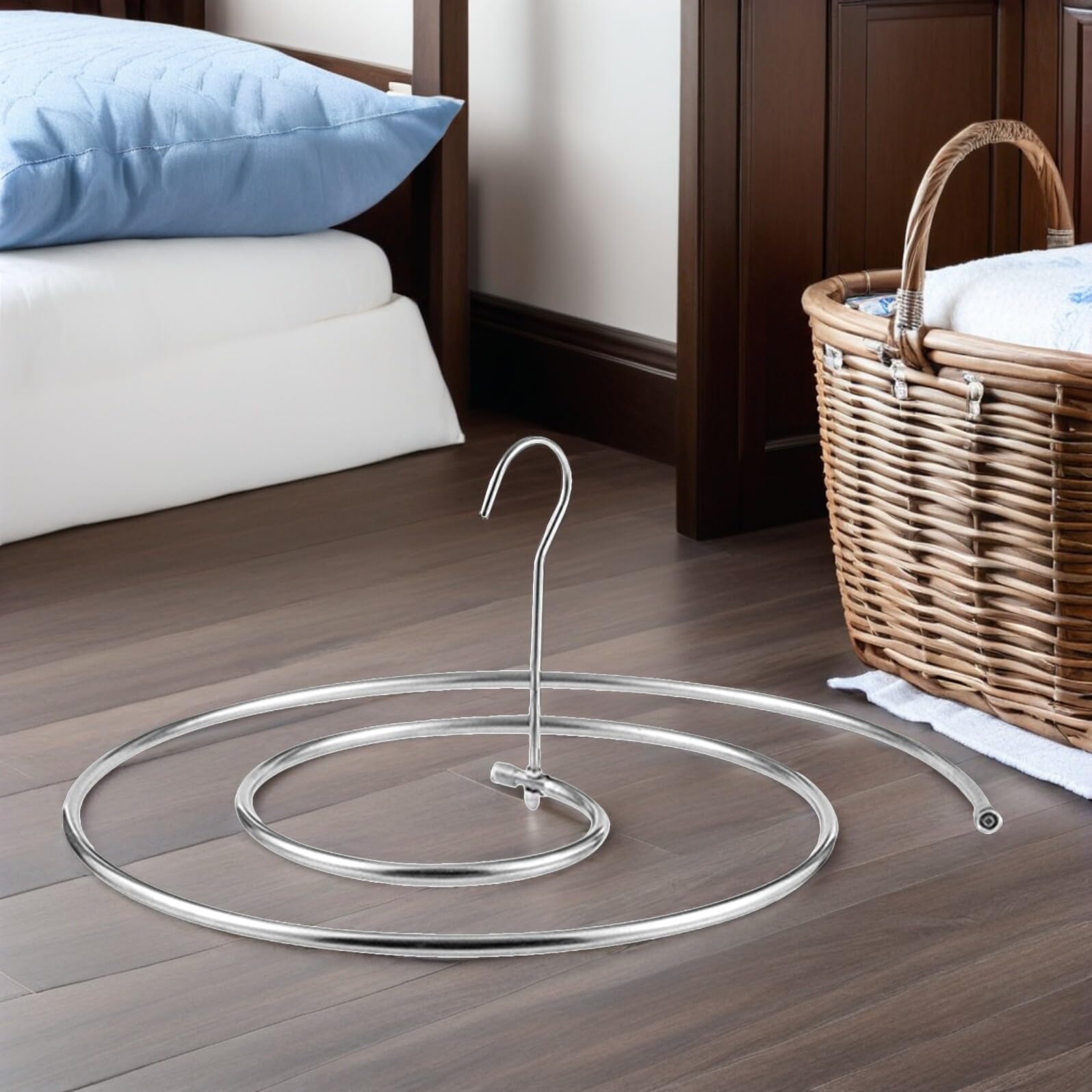 Spiralförmiges Wäscheständer Drehbar und Platzsparend Höhenverstellbar mit Spiralförmigen Aufhängern 3 Stück aus Edelstahl in Kleinen für Decken Bettwäsche und Sofabezüge