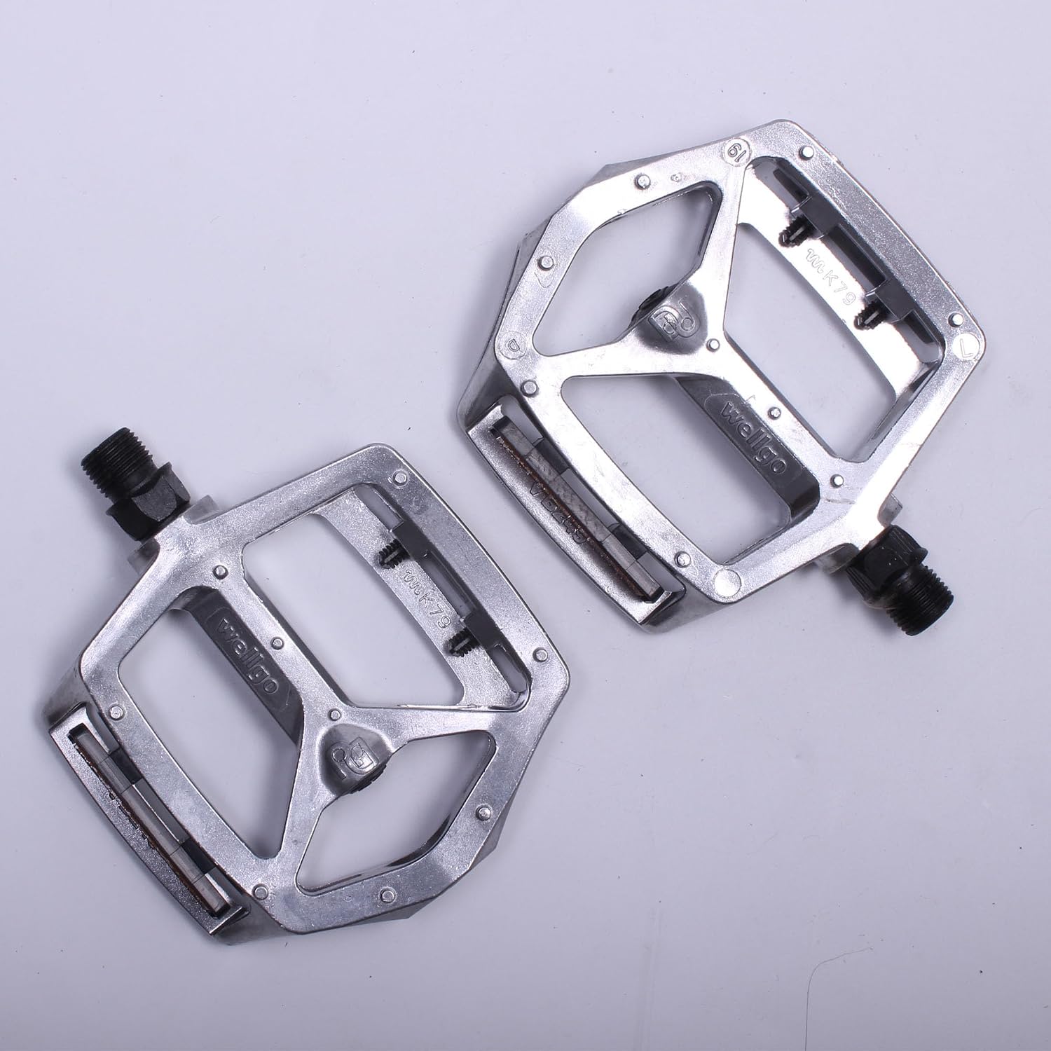 Light Weight Bike Pedals,Waterproof Bicycle Pedals with Aluminum,Universal 9/16 inch Anti-Skid Cycling Platform for City Bike,Ebike,Commuter Bike,MTB,BMX,Wellgo B249 Pedals