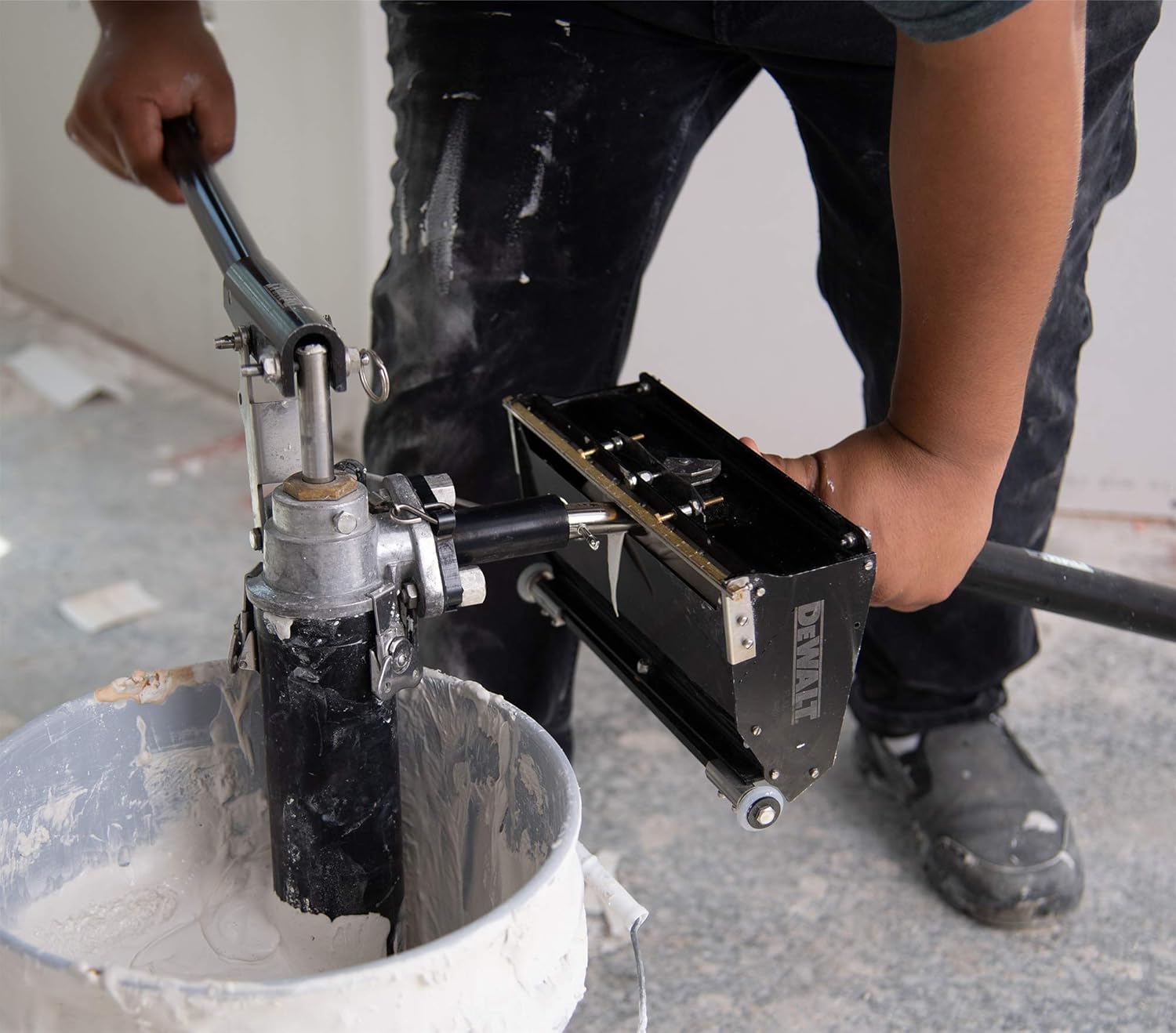 Review Discount DEWALT Compound Pump + Free Box Filler Valve | DXTT-2-771