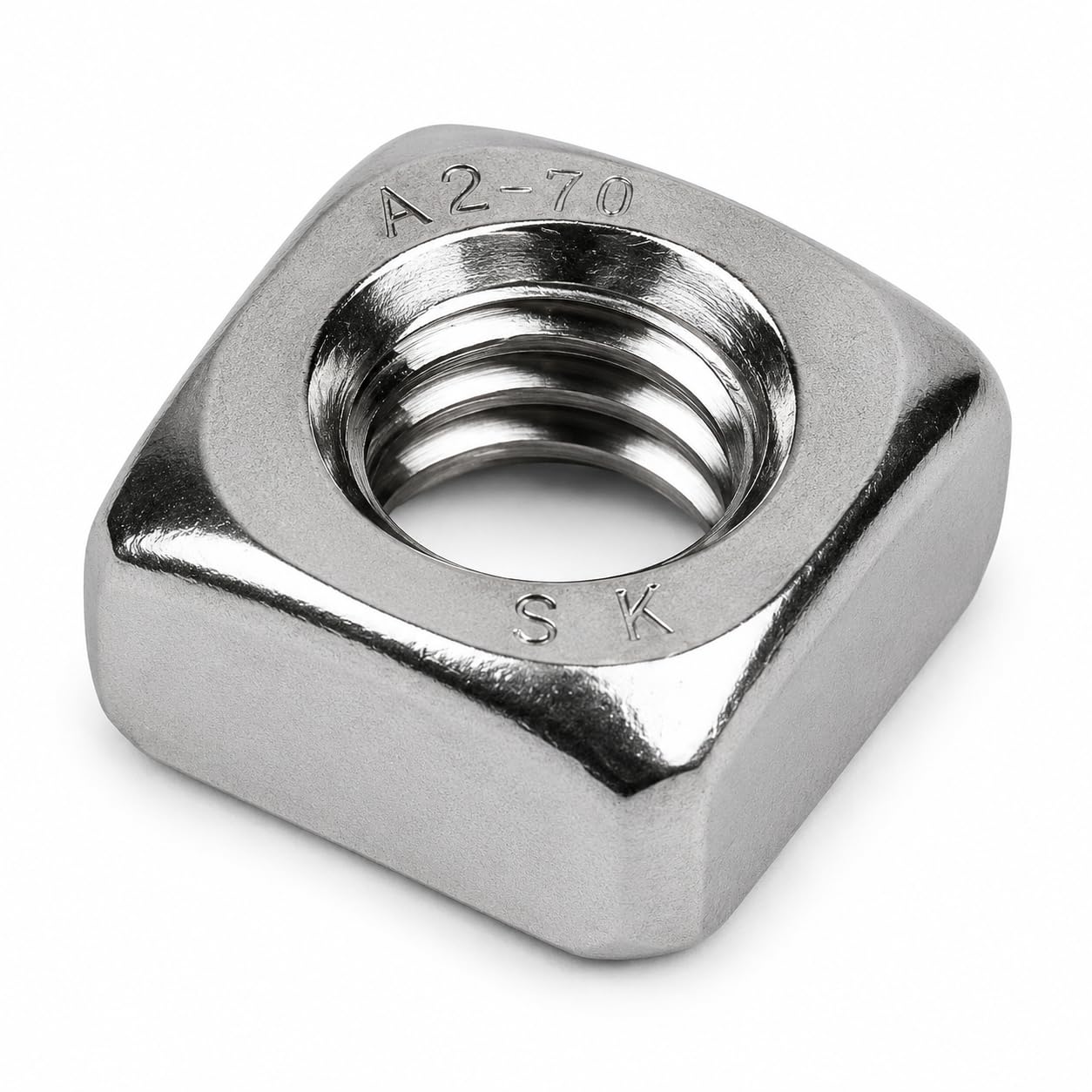 Dado quadrato DIN 557 – Acciaio inox A2 (V2A) | Dado a sezione quadrata ad alta stabilità | Equivalente UNI 5597 | Fissaggio robusto e antirotazione | 25 pezzi – varie misure (M8)