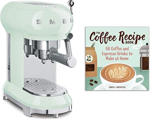 Amazon.com: Smeg ECF01PGUS 50s - Juego de cafetera espresso estilo retro  con el libro de recetas de café: 50 bebidas de café y espresso para hacer  en casa, color verde pastel :