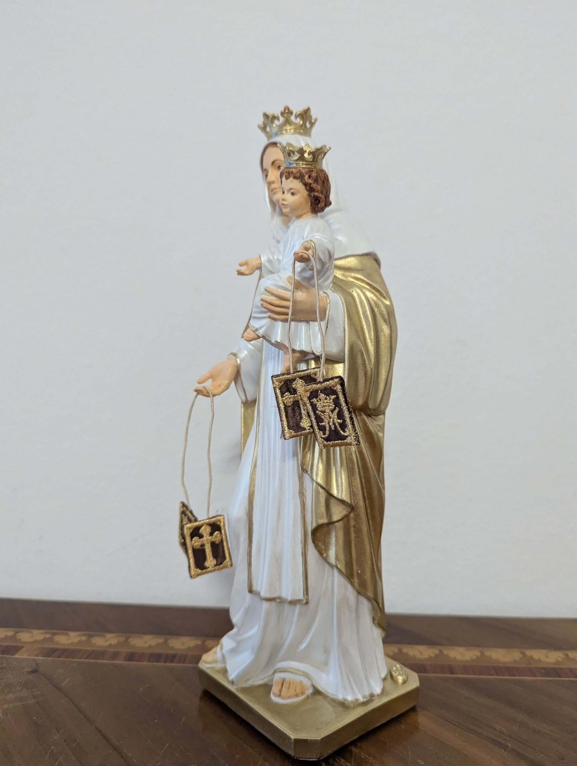 OVUNQUE PROTEGGIMI Statua Madonna del Carmine 30 cm, in Resina dipinta a mano con Scapolari in stoffa, Prodotto Artigianale Italiano
