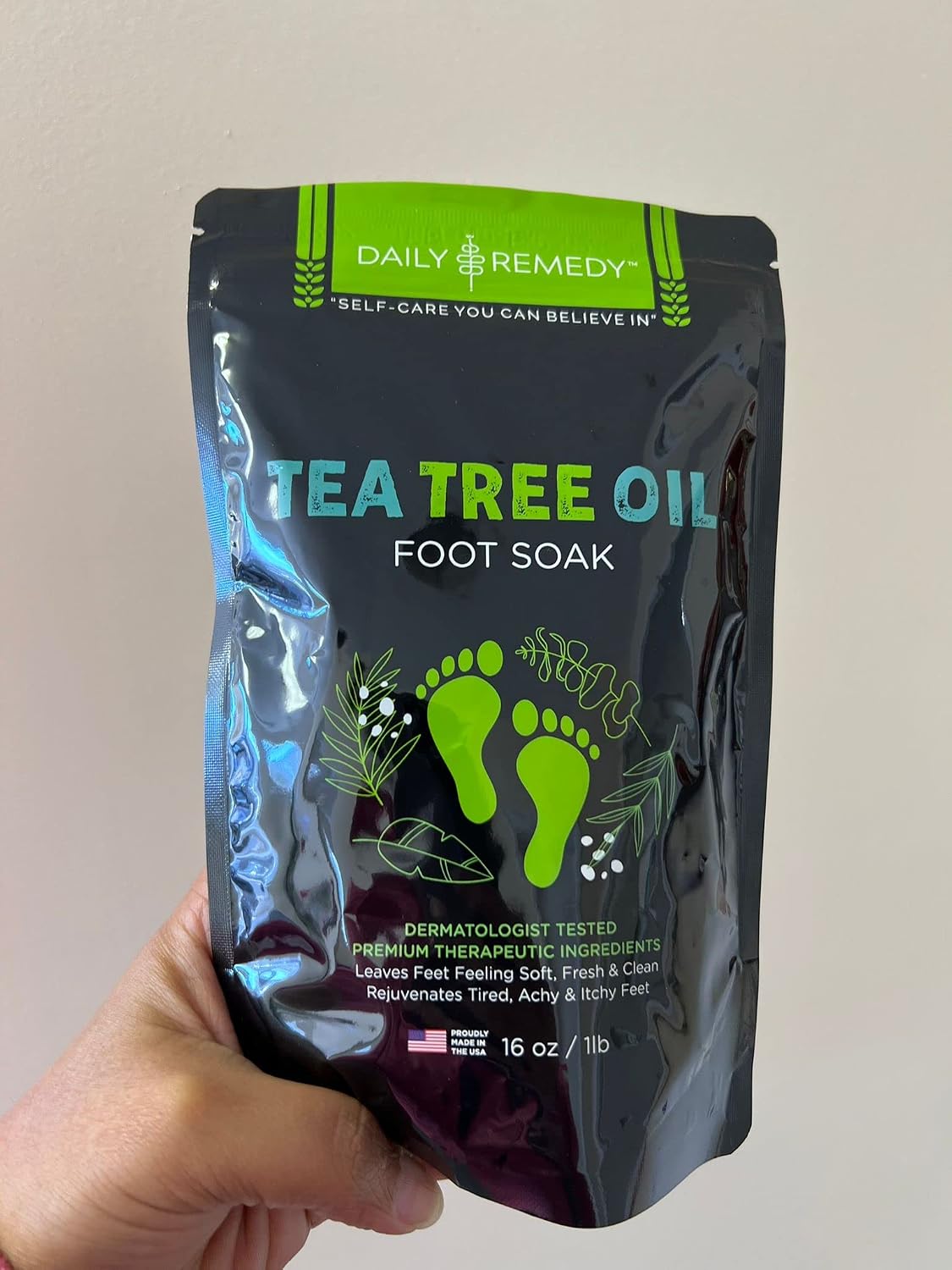 DAILY REMEDY 2 in 1 Foot Care Treatment Kit - Includes Tea Tree Oil Foot Soak & Nail Pen to Get Rid of Toenail issues, Athletes Foot, Foot Odor & Removes Foot Calluses - Nail Products