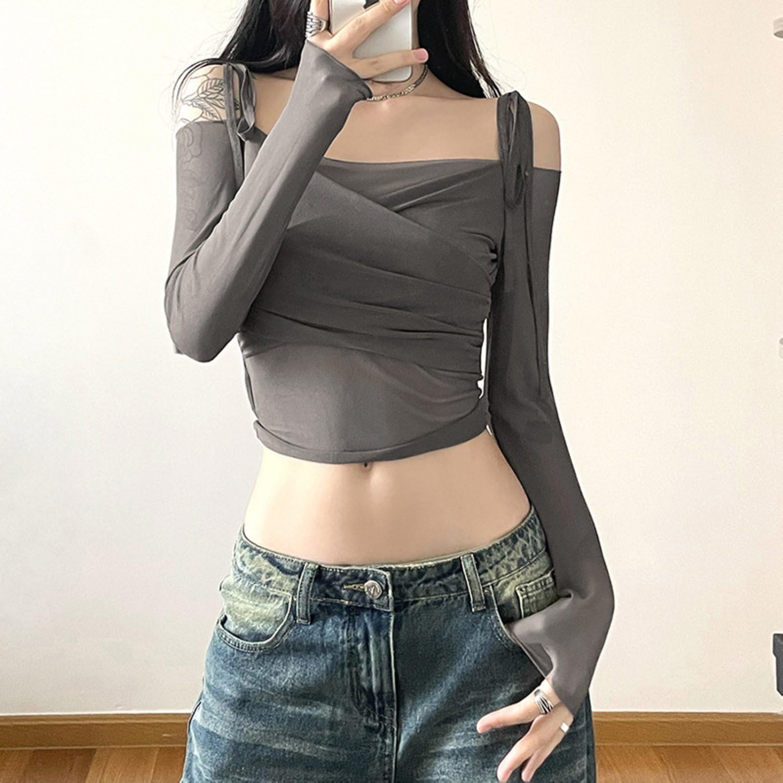 T-Shirt A Maniche Lunghe Da Donna Off Shoulder Top A Maniche Arricciate in Mesh Slim Fit Crop Top Abbigliamento Streetwear