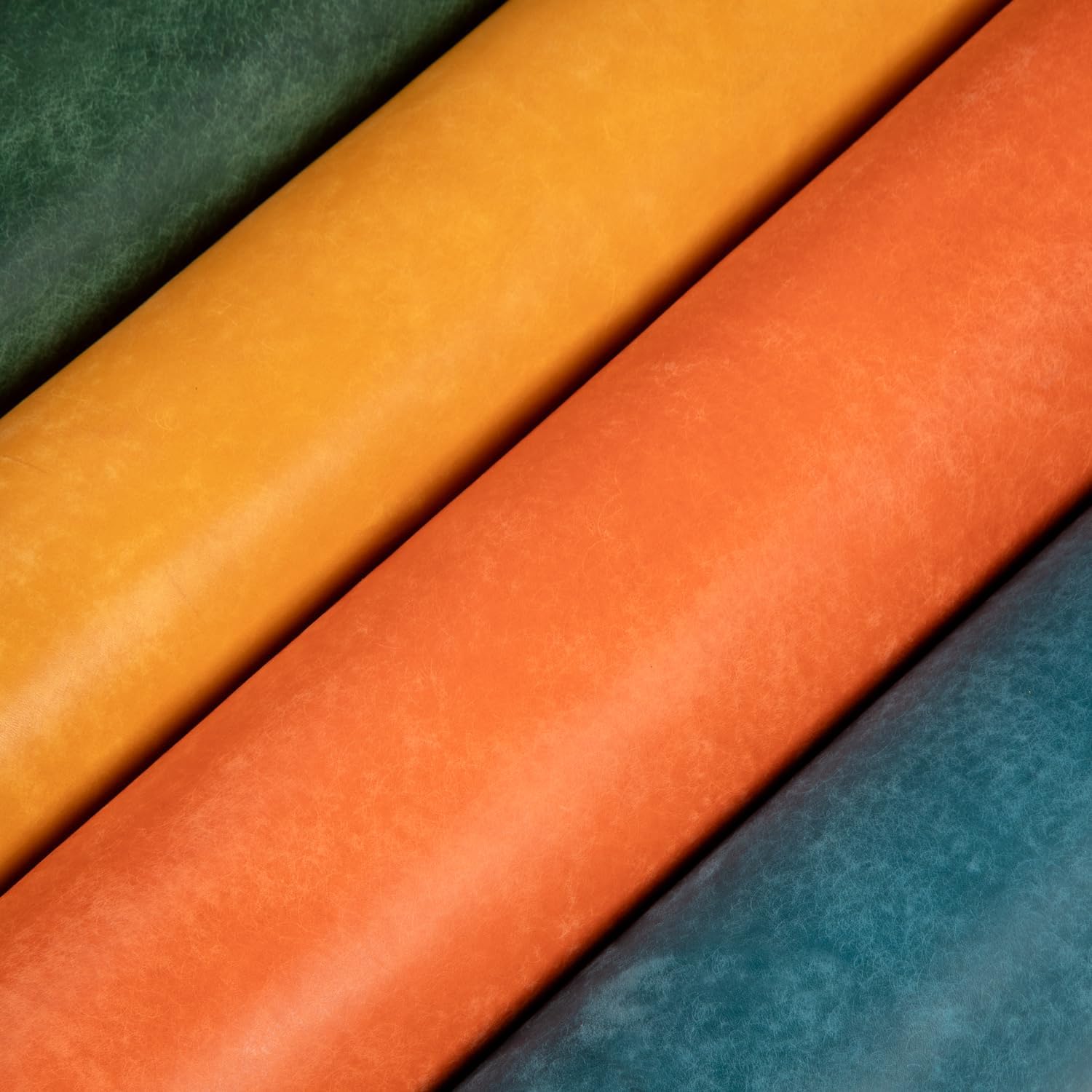 WUTA Thick Leather Sheets 2.0-2.2MM Vintage Veg-Tanned Cowhide Vintage Textured Full Veg Tanned Leather for Crafts Sewing Hobby Workshop, Black, Irregular 3 feet
