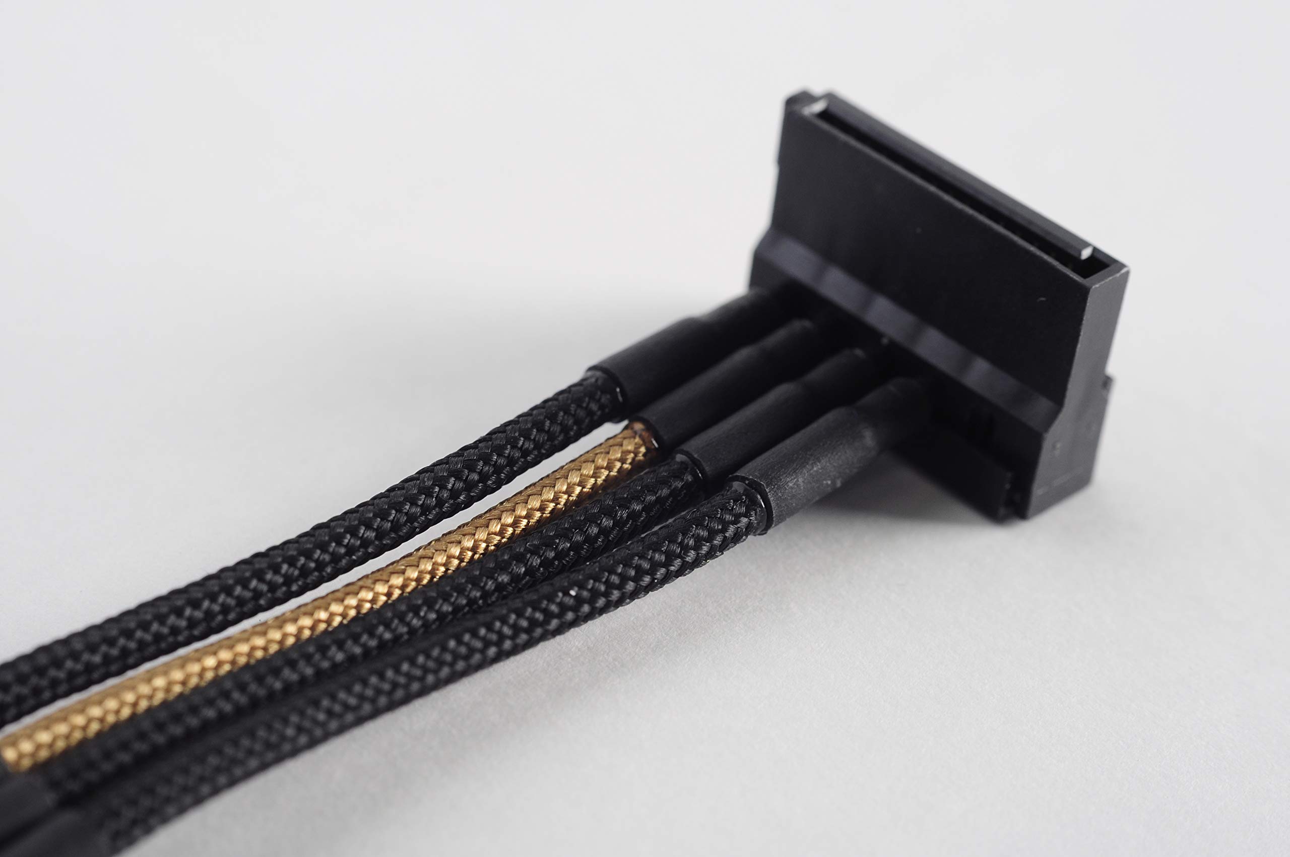 SilverStone Technology Cavo di alimentazione con 1 x 4 pin a 4 connettori SATA (PP07-BTSBG)