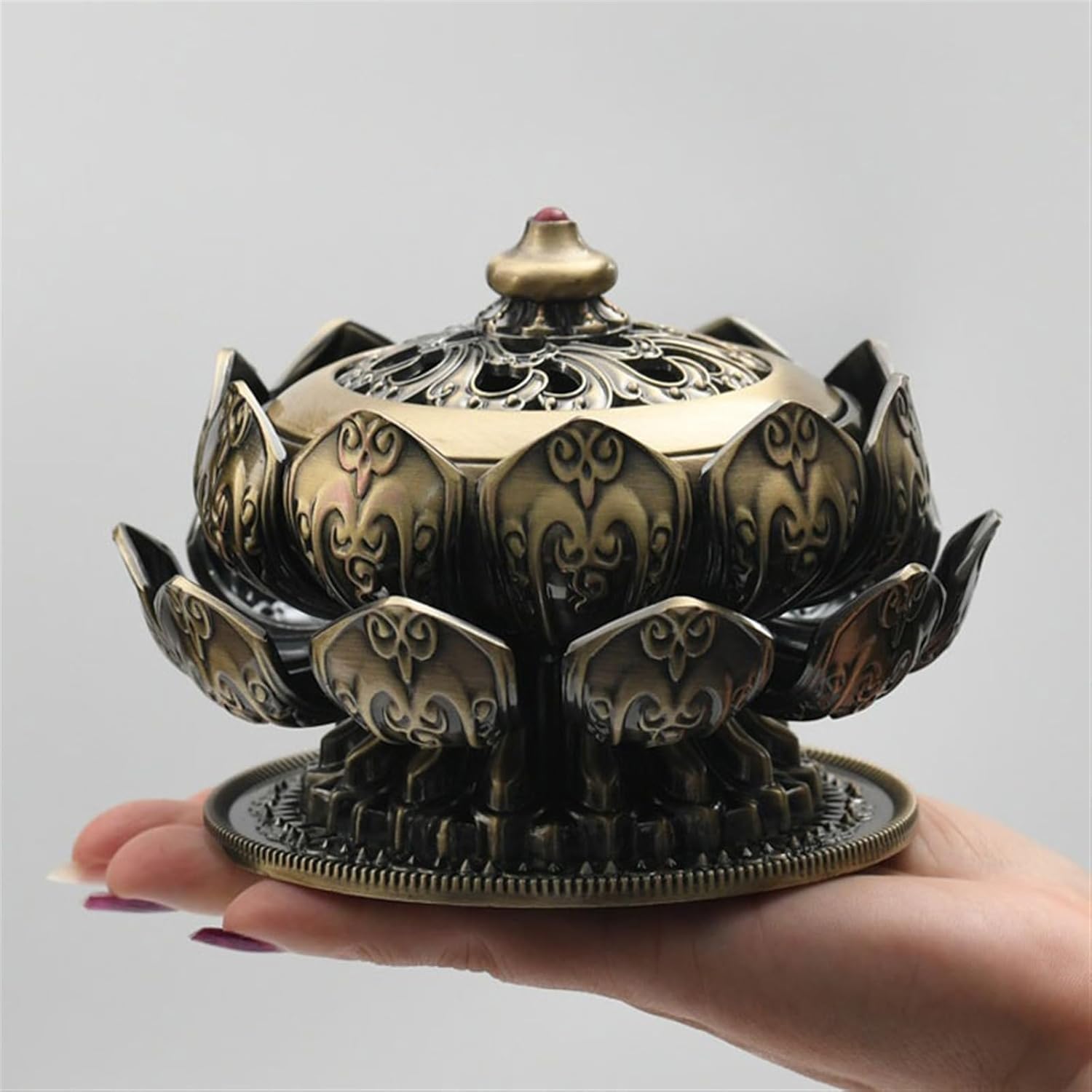 Incense Burner Exquisite Relief Lotus Fragrance Holder High-end Indoor Zen Incense Burner Classical Elegant Incense Holders