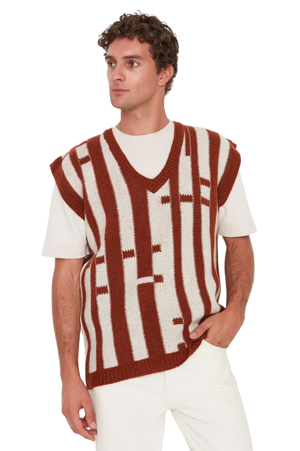Trendyol Man Oversize Standard V-Ausschnitt Trikot Strickweste, Ziegelrot, L