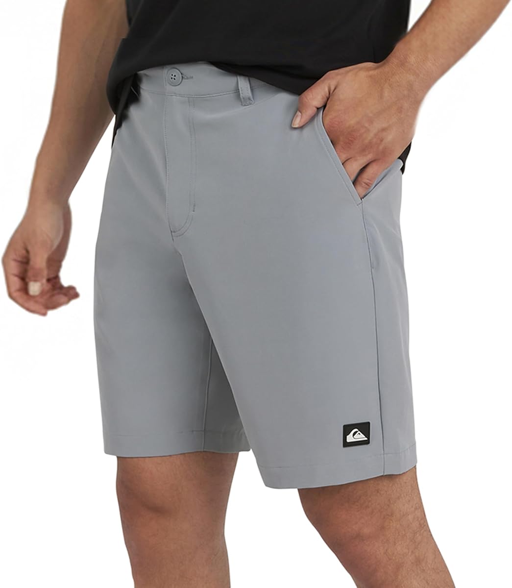 Quiksilver Pantalones cortos híbridos activos y resistentes al agua con cintura fija y ajuste regular para hombre