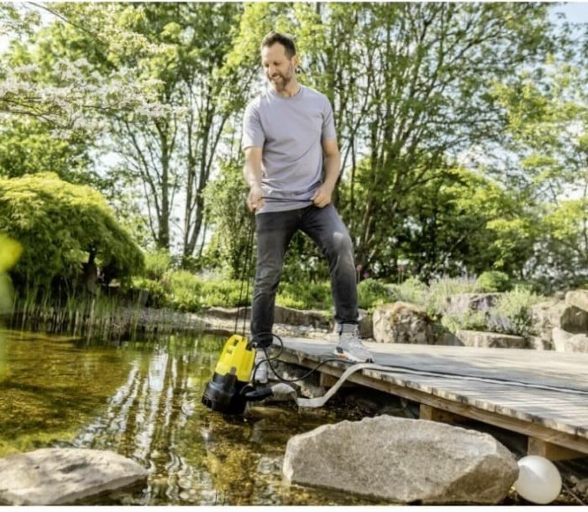 Kärcher SP 22.000 Dirt Submersible Dirty Water Pump, Maximum Flow Rate 22000 l/h, Maximum Immersion Depth 7 m, for Dirty Water with Particles up to 30 mm, Remaining Water: 35 mm, Pressure: 0.8 bar