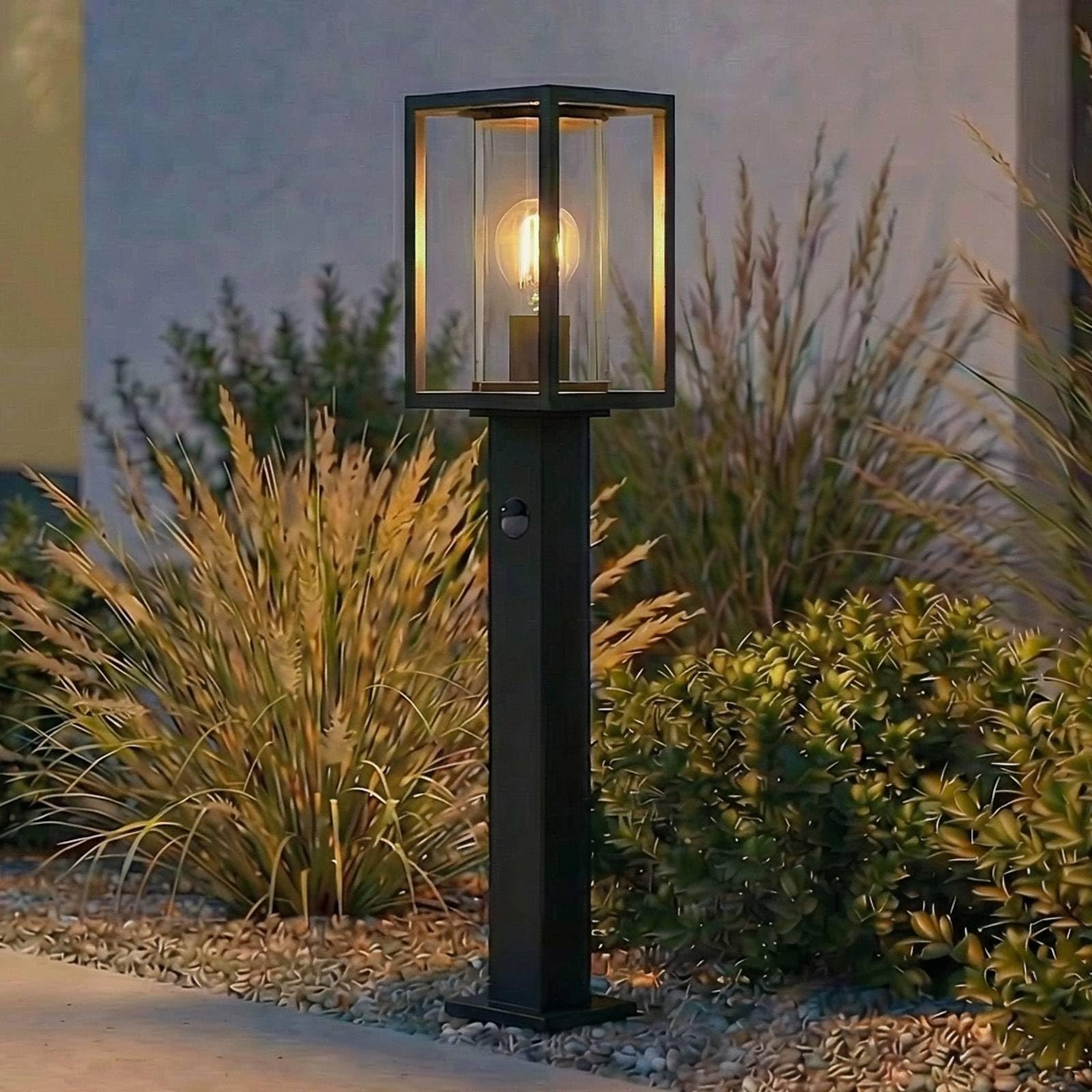 Lucande Außenleuchte Ferda mit Bewegungsmelder (spritzwassergeschützt (Modern) in Schwarz aus Aluminium (1 flammig, E27) - Wegeleuchte Pollerleuchte Wegelampe Sockelleuchte