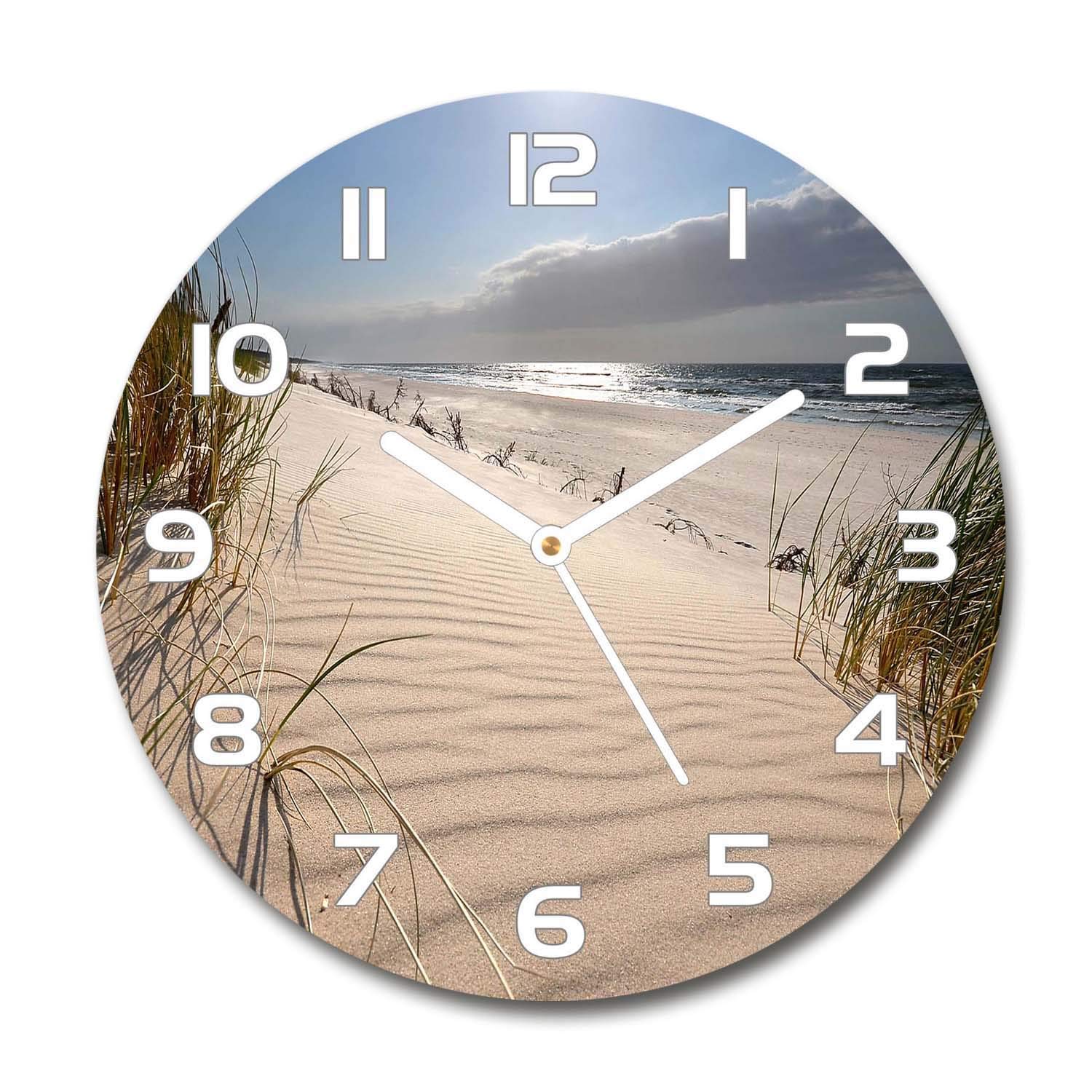 Horloge en verre rond plage de Mrzeżyno Tulup pour une déco de salon design et apaisante
