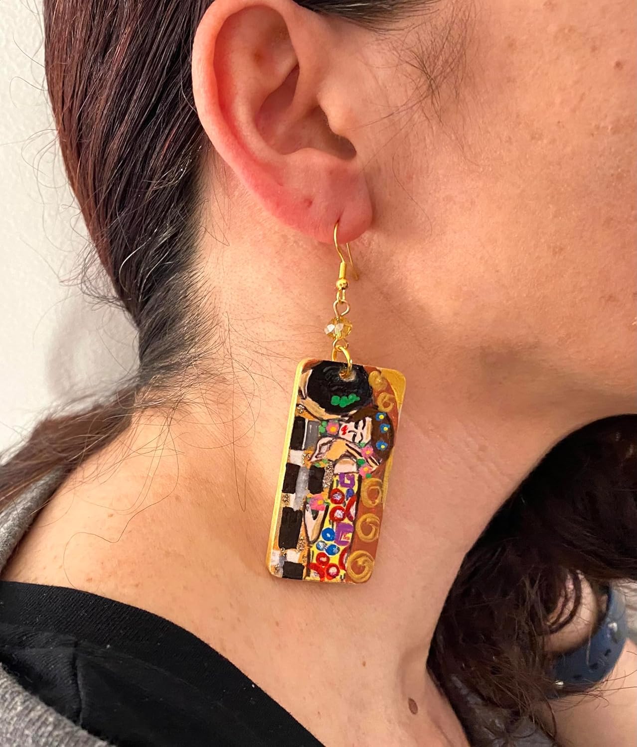 Boucles d'oreilles peintes à la main - LE BAISER DE GUSTAV KLIMT - Boucles d'oreilles pendantes pour femme, Bijoux en bois peints à la main, Crochet en argent, Fabriqué en Italie, Bijoux pour femmes