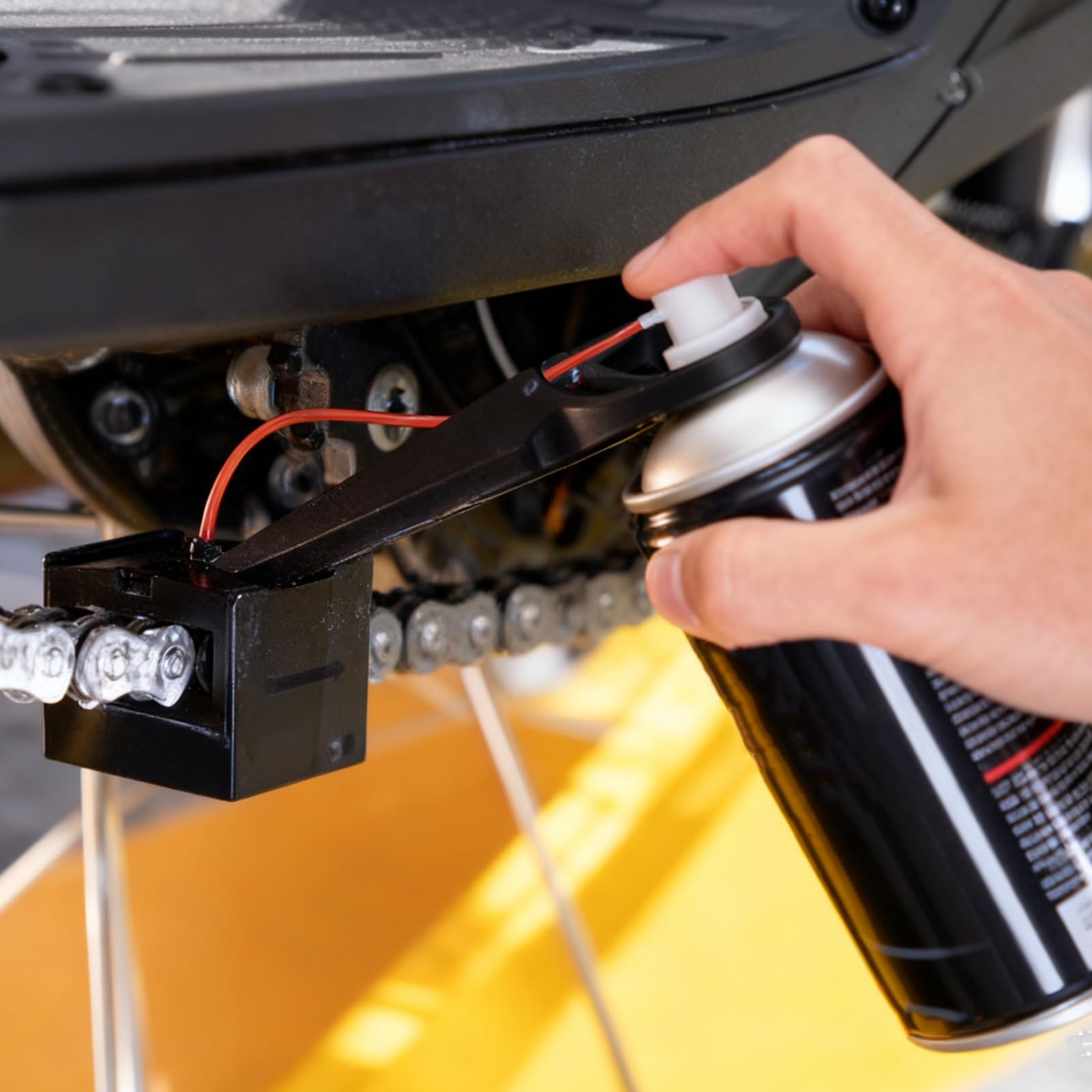 Applikator für Motorrad Ketten Schmiermittel - Präziser Öler - Spritzwassergeschütztes Kettenöl-Werkzeug | Für Motorradfahren Reinigung Wartung und mechanische Komponenten
