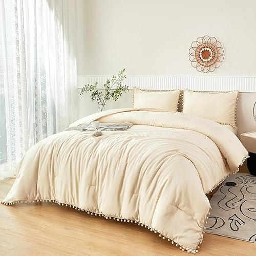 PERFEMET Juego de edredón beige de 5 piezas, tamaño Queen, bohemio, con flecos y pompones, con sábanas, edredón ligero y suave, color crema en una