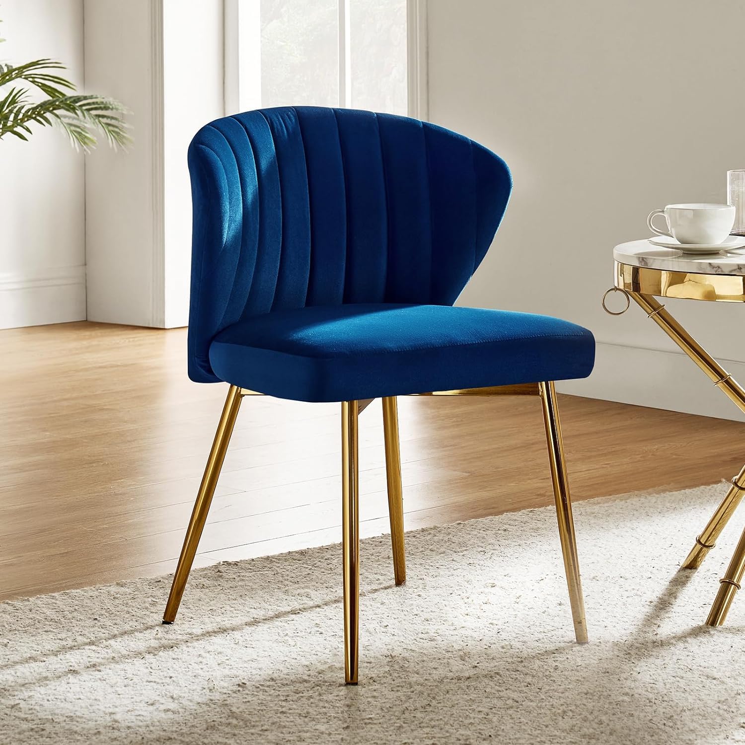 Chaise de salle à manger en velours navy pour salon moderne