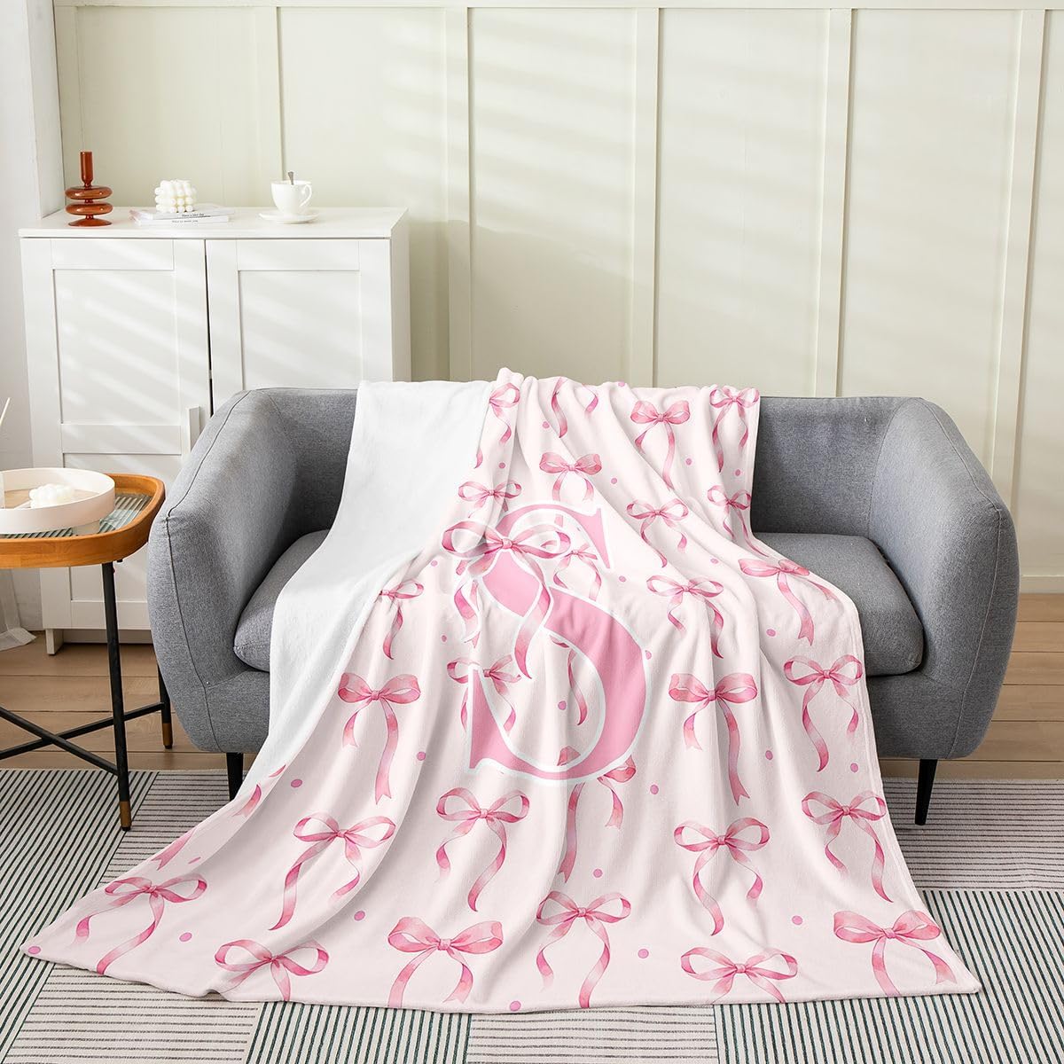 Feelyou Girls Pink Bow Flannel Blanket Plush Fuzzy Letter 'M' Print Fleece Throw Blanket for Girls Elegant Girly Plush Sofa Throw Coquette Aesthetic Baby 30"x40" for Bed Couch Chair Living Room