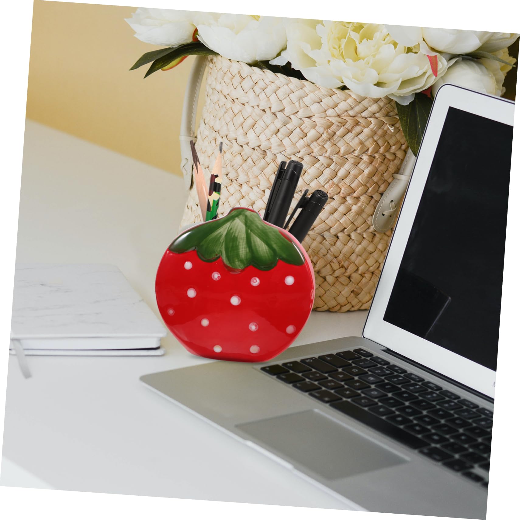 DOITOOL 5 Pezzi Portapenne Decorativo Ceramica Forma Fragola Organizer per Ufficio e Casa Portapenne Stile Semplice Accessorio da Scrivania
