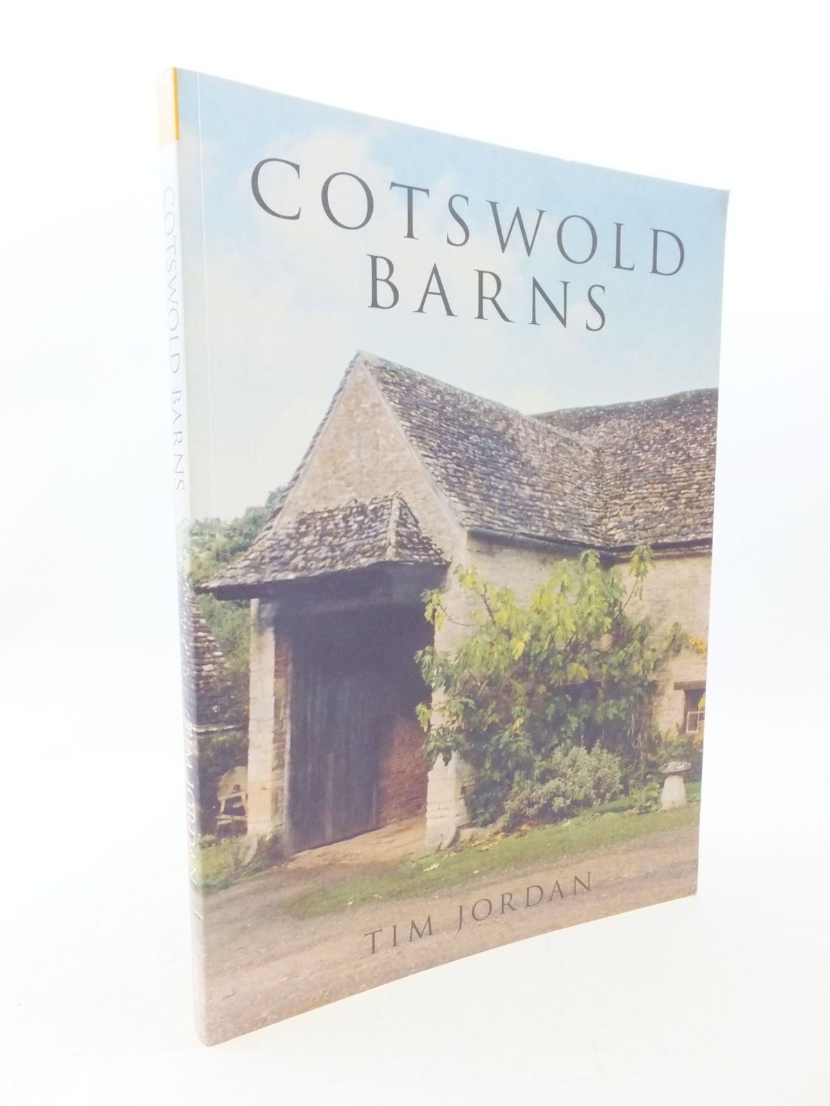 Cotswold Barns - 9780752437408