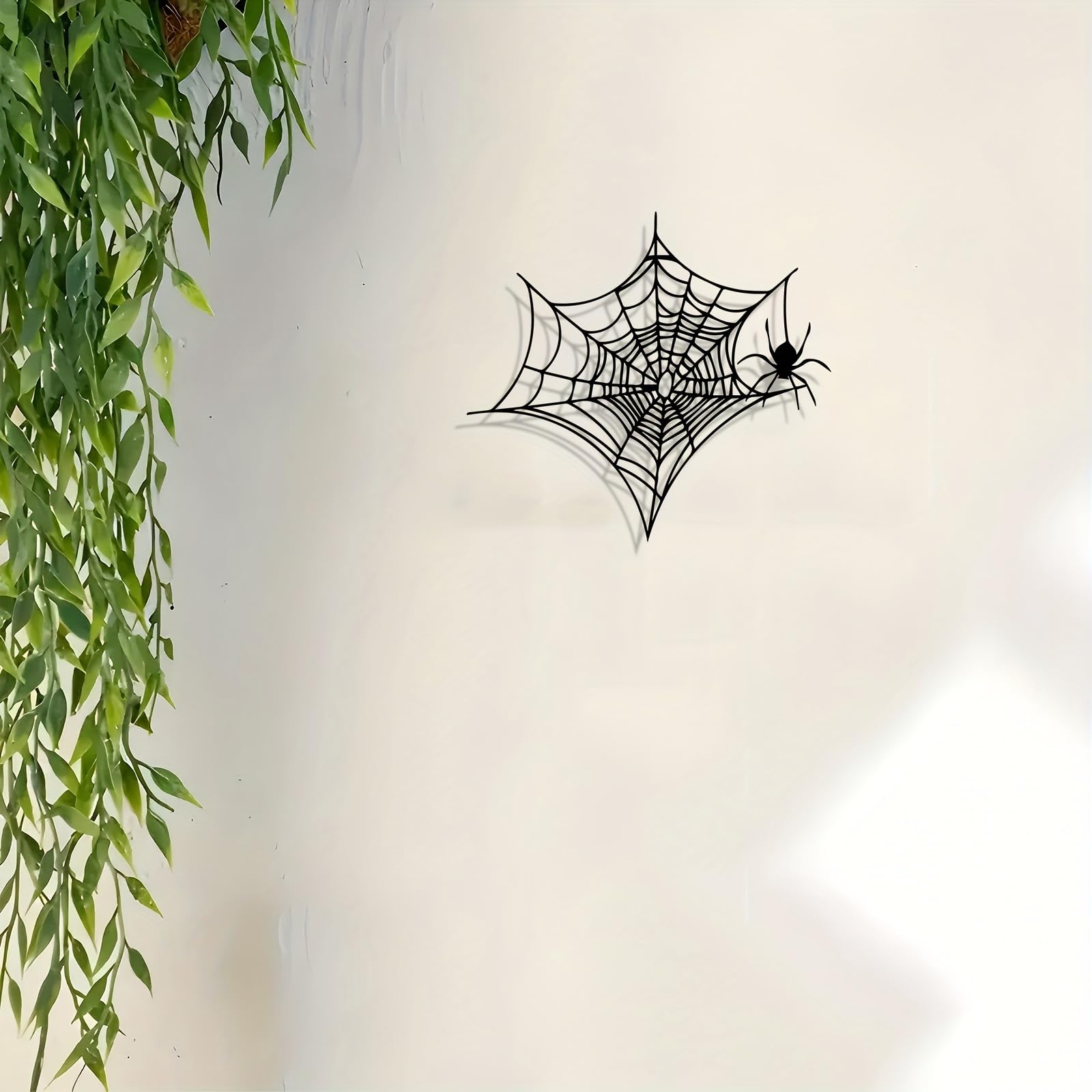 Decoración de pared abstracta contemporánea de metal con diseño de telaraña, estilo gótico, hierro con diseño negro, temática de Halloween, para interiores y exteriores, ideal para porches, patio