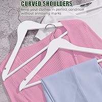 Vista 18 de Amber Home Paquete de 30 perchas de madera para abrigos, perchas de madera natural con barra antideslizante para pantalones, perchas para camisas