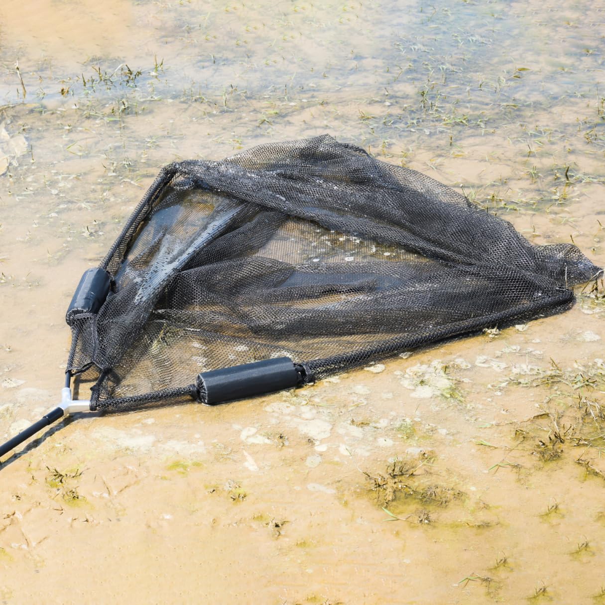 MK-Angelsport Karpfenkescher 42 Zoll – 2-teilig & gummiert – robuster Kescher für Karpfenangeln – faltbar, teleskopierbar & fischschonend – Angelkescher mit Netz für Profi & Einsteiger